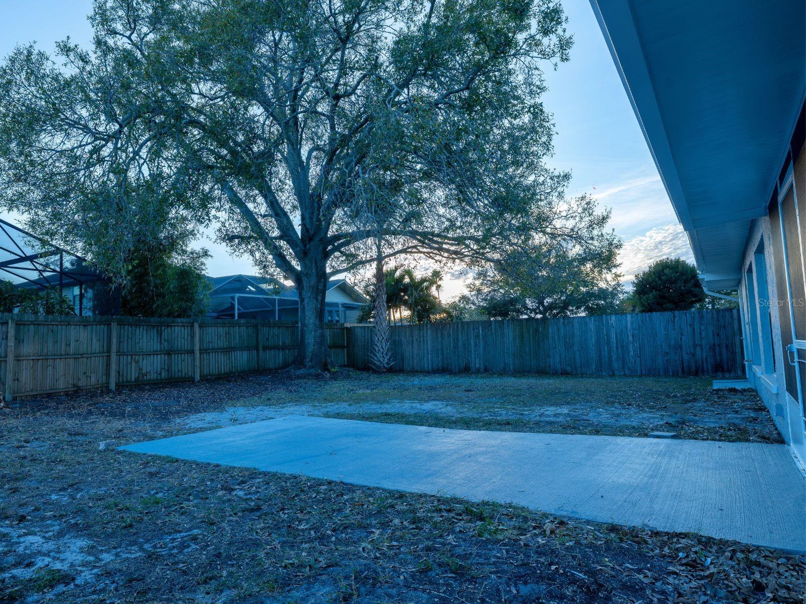 Image 27 of 29 For 1711 Ironwood Court E