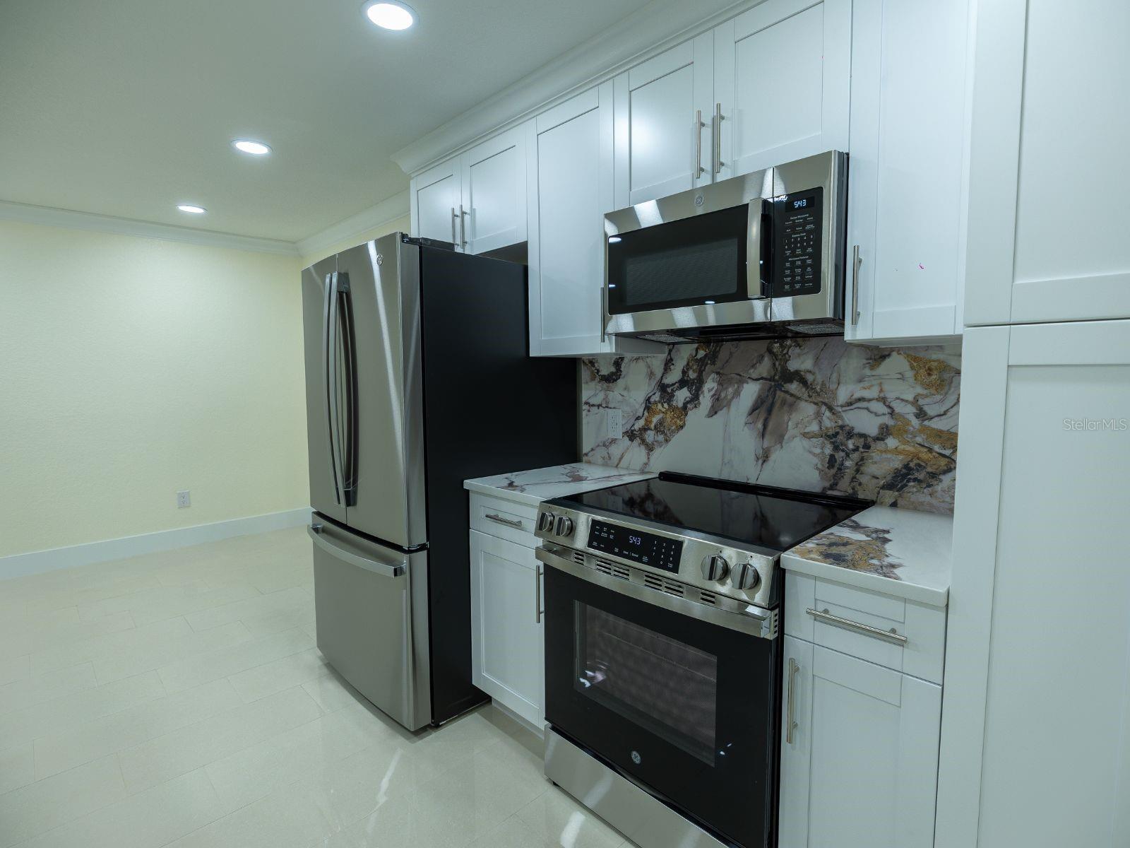 Image 6 of 29 For 1711 Ironwood Court E