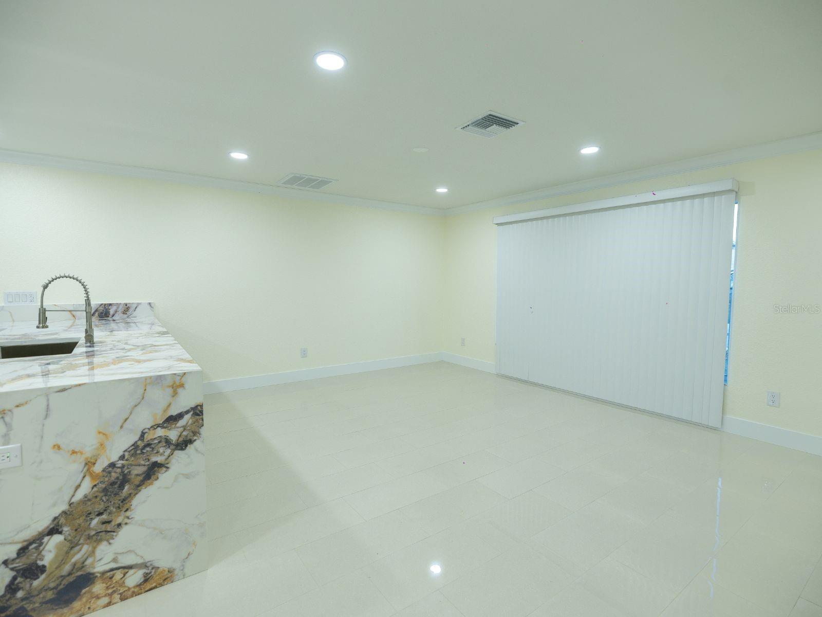 Image 8 of 29 For 1711 Ironwood Court E