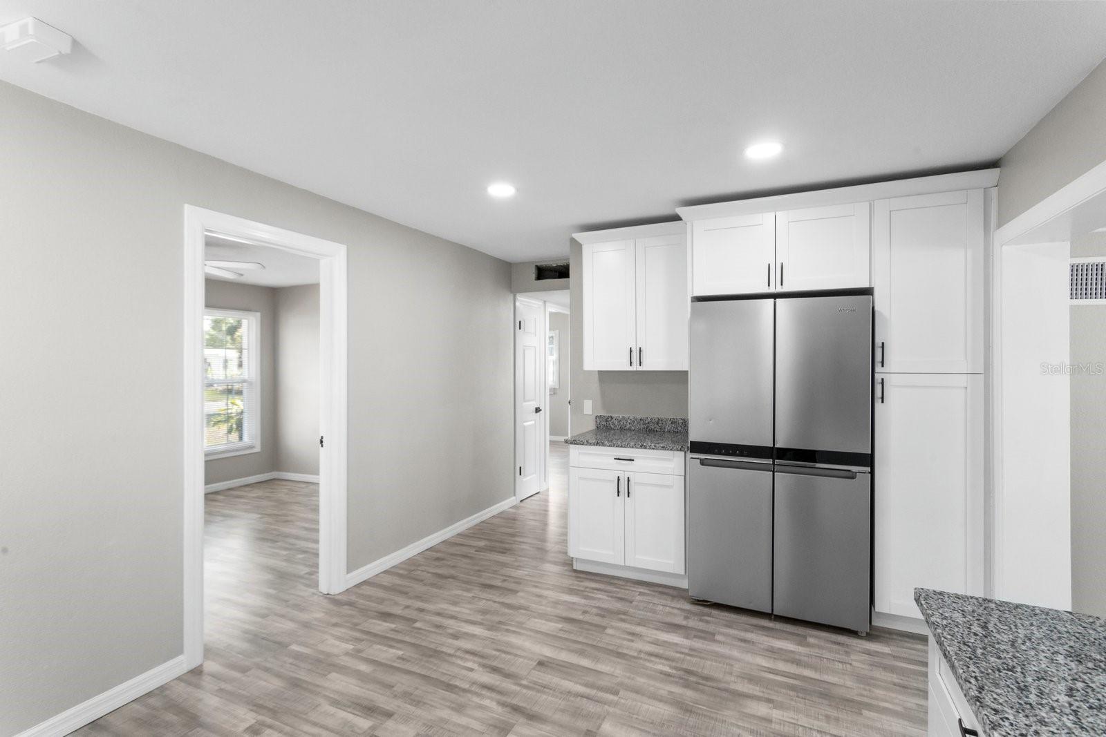 Image 13 of 30 For 6802 Comanche Avenue