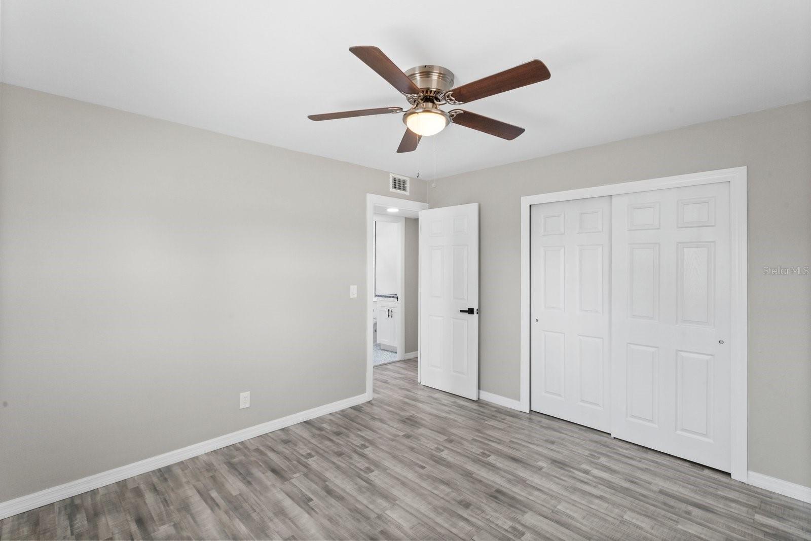 Image 19 of 30 For 6802 Comanche Avenue