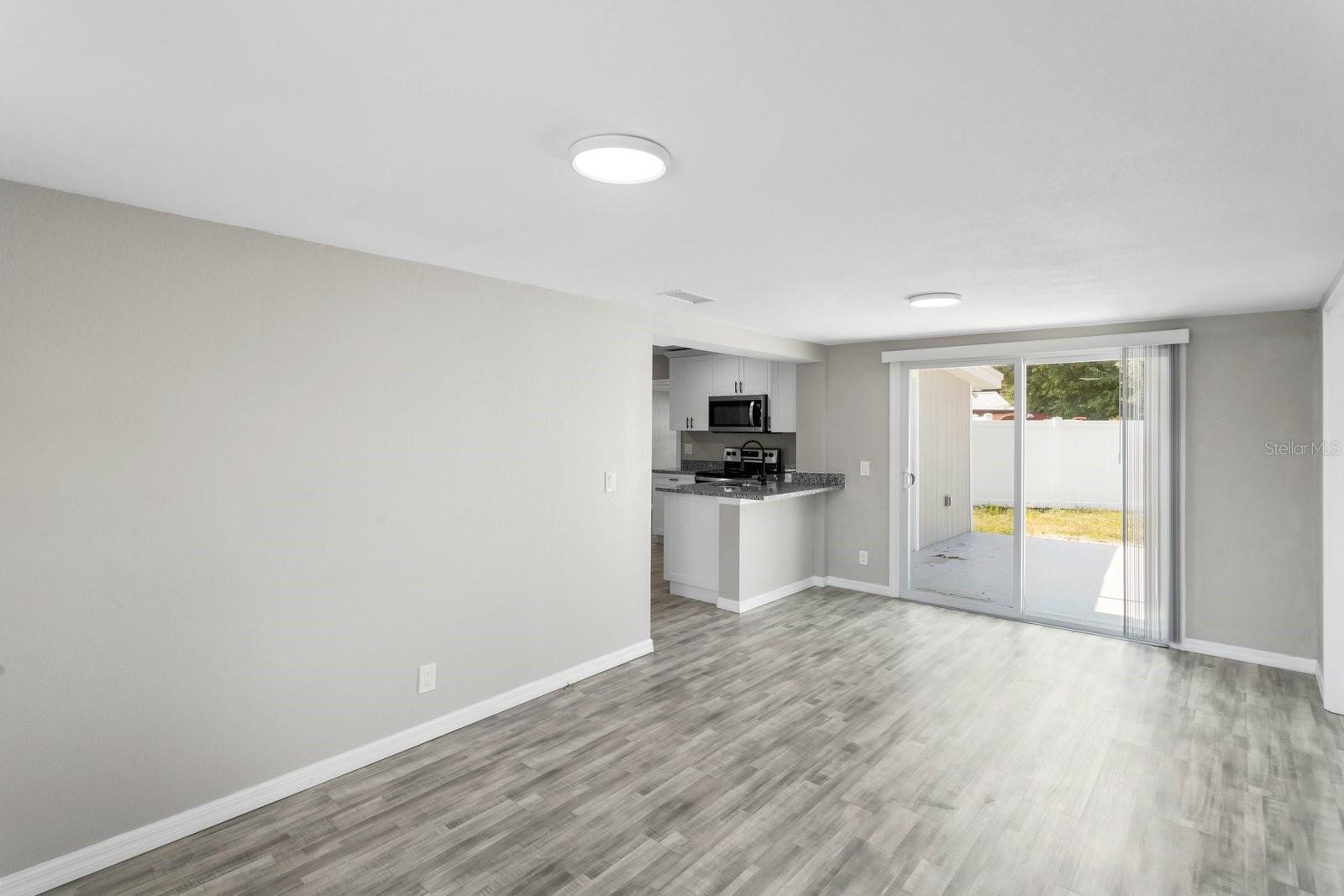 Image 4 of 30 For 6802 Comanche Avenue