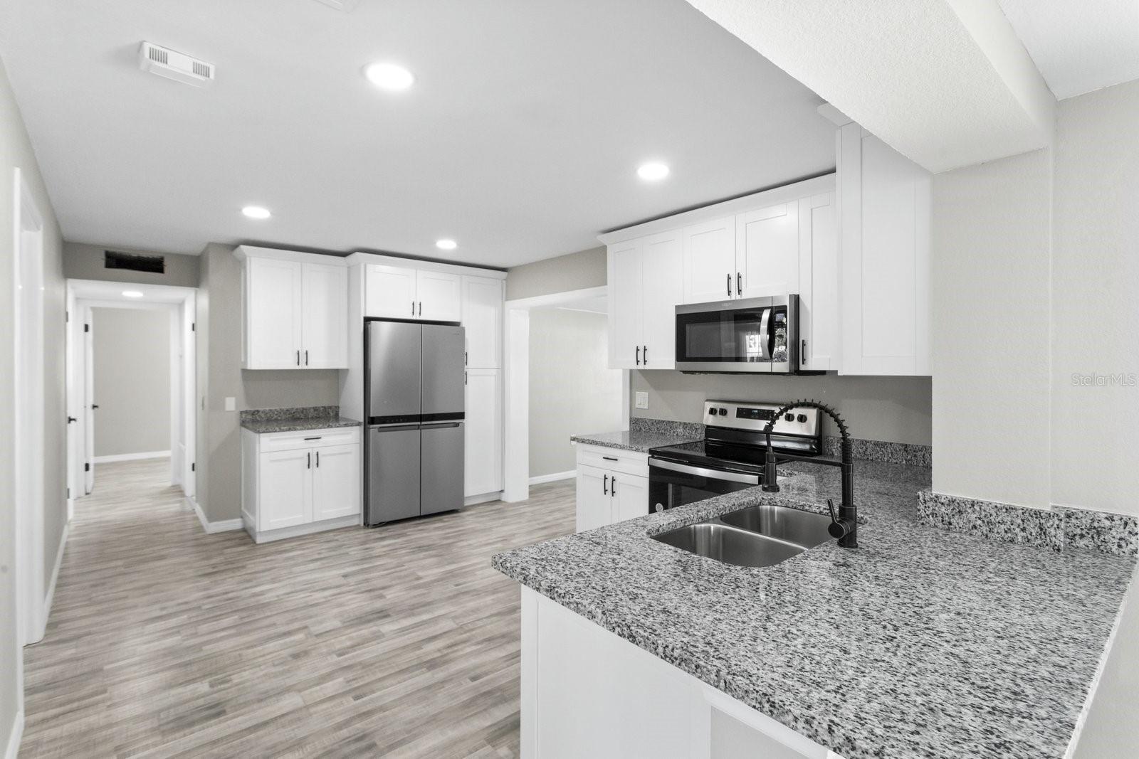 Image 9 of 30 For 6802 Comanche Avenue