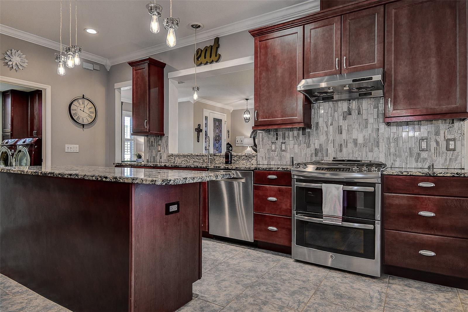 Image 12 of 76 For 3010 Via Siena Street