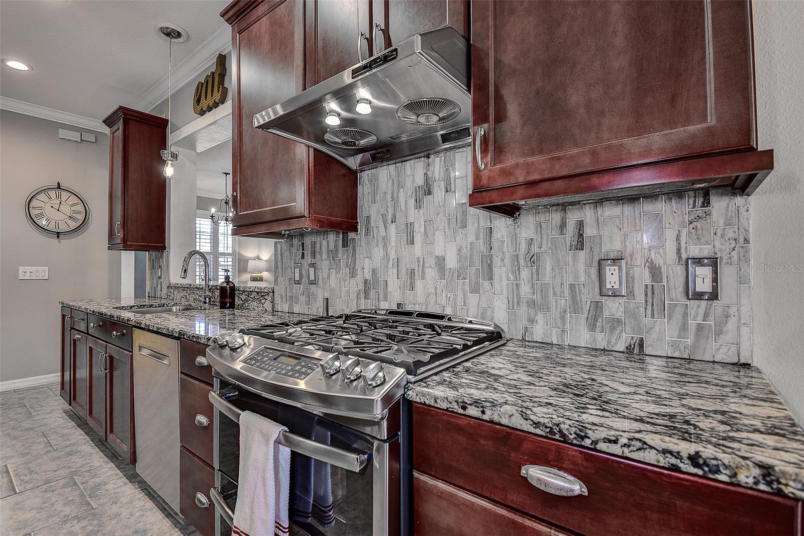 Image 13 of 76 For 3010 Via Siena Street