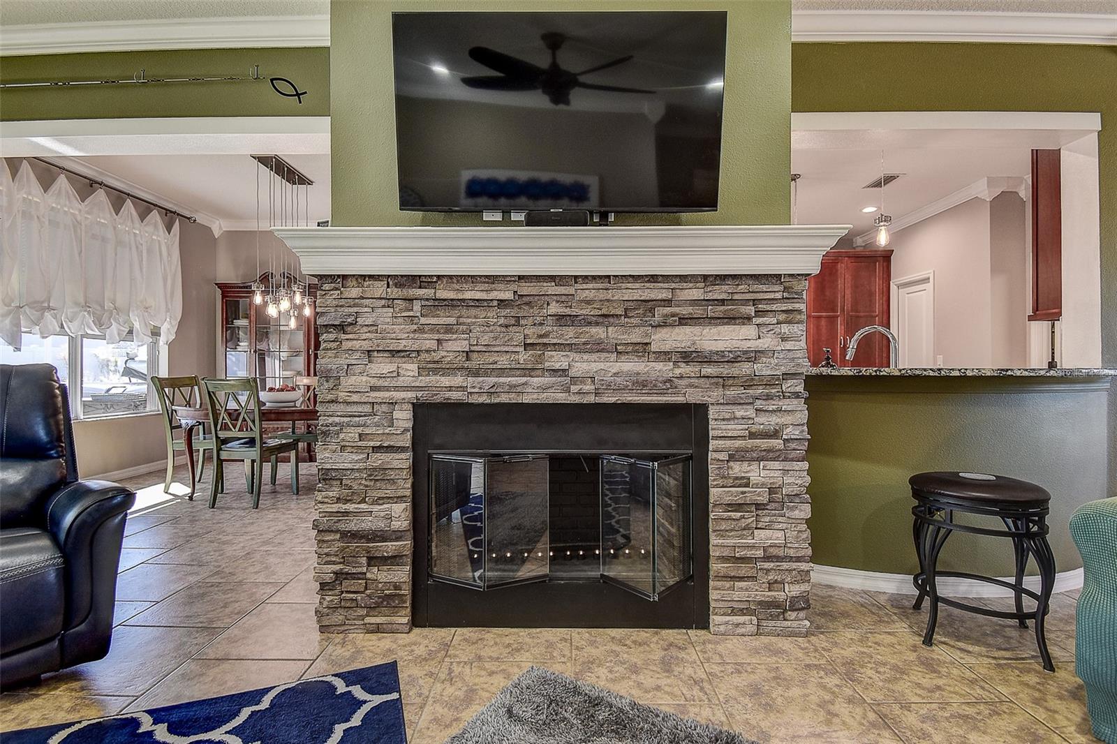 Image 17 of 76 For 3010 Via Siena Street