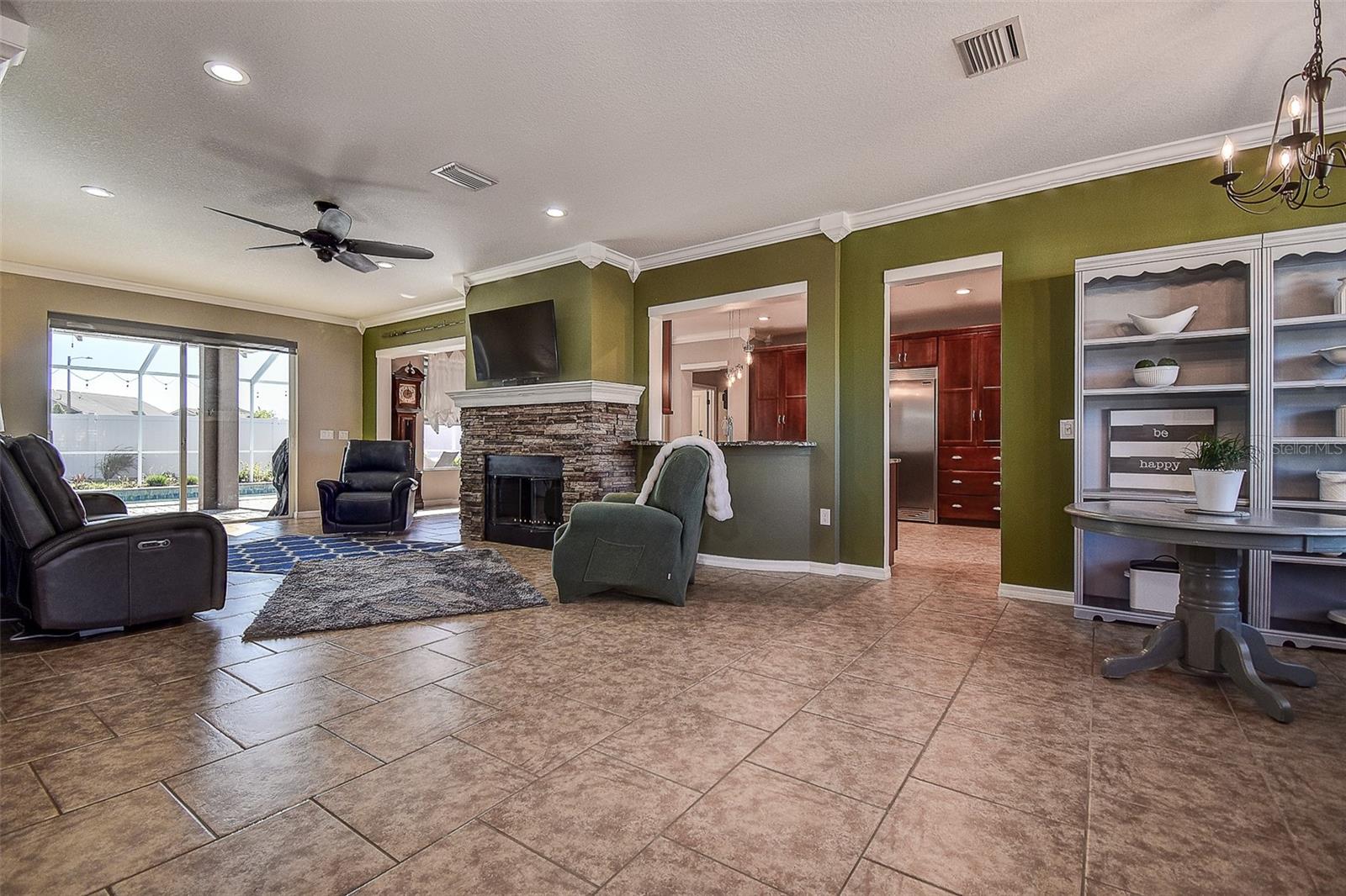 Image 18 of 76 For 3010 Via Siena Street