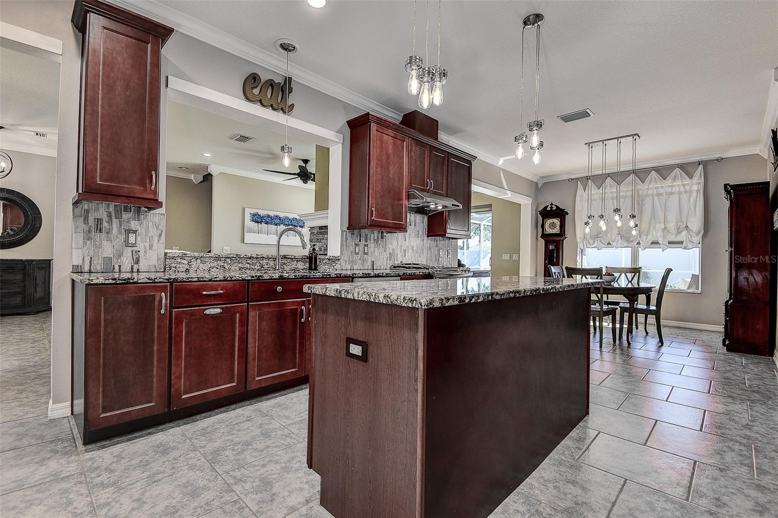 Image 9 of 76 For 3010 Via Siena Street