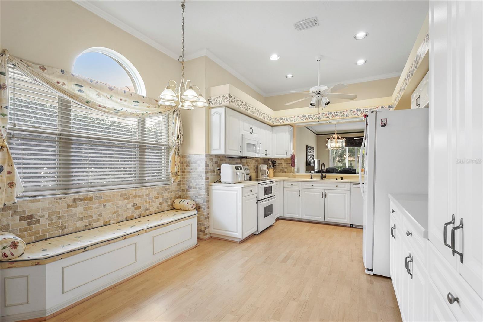 Image 13 of 67 For 3350 Chelmsford Court 13