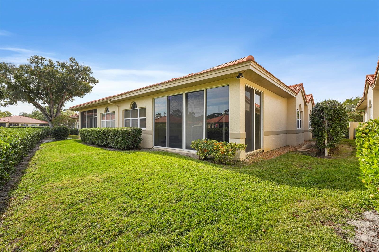 Image 43 of 67 For 3350 Chelmsford Court 13