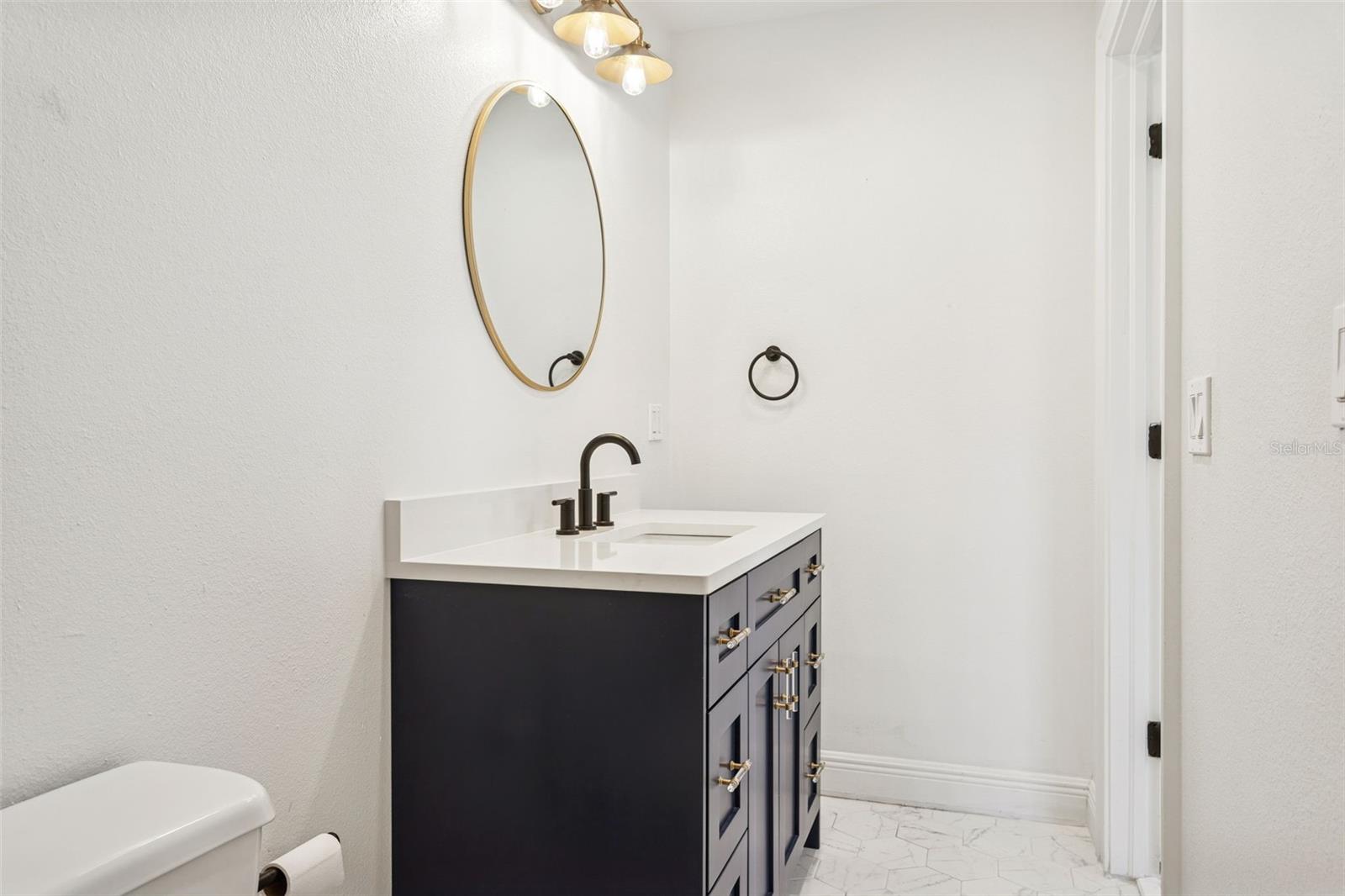 Image 32 of 100 For 11606 Lipsey Road