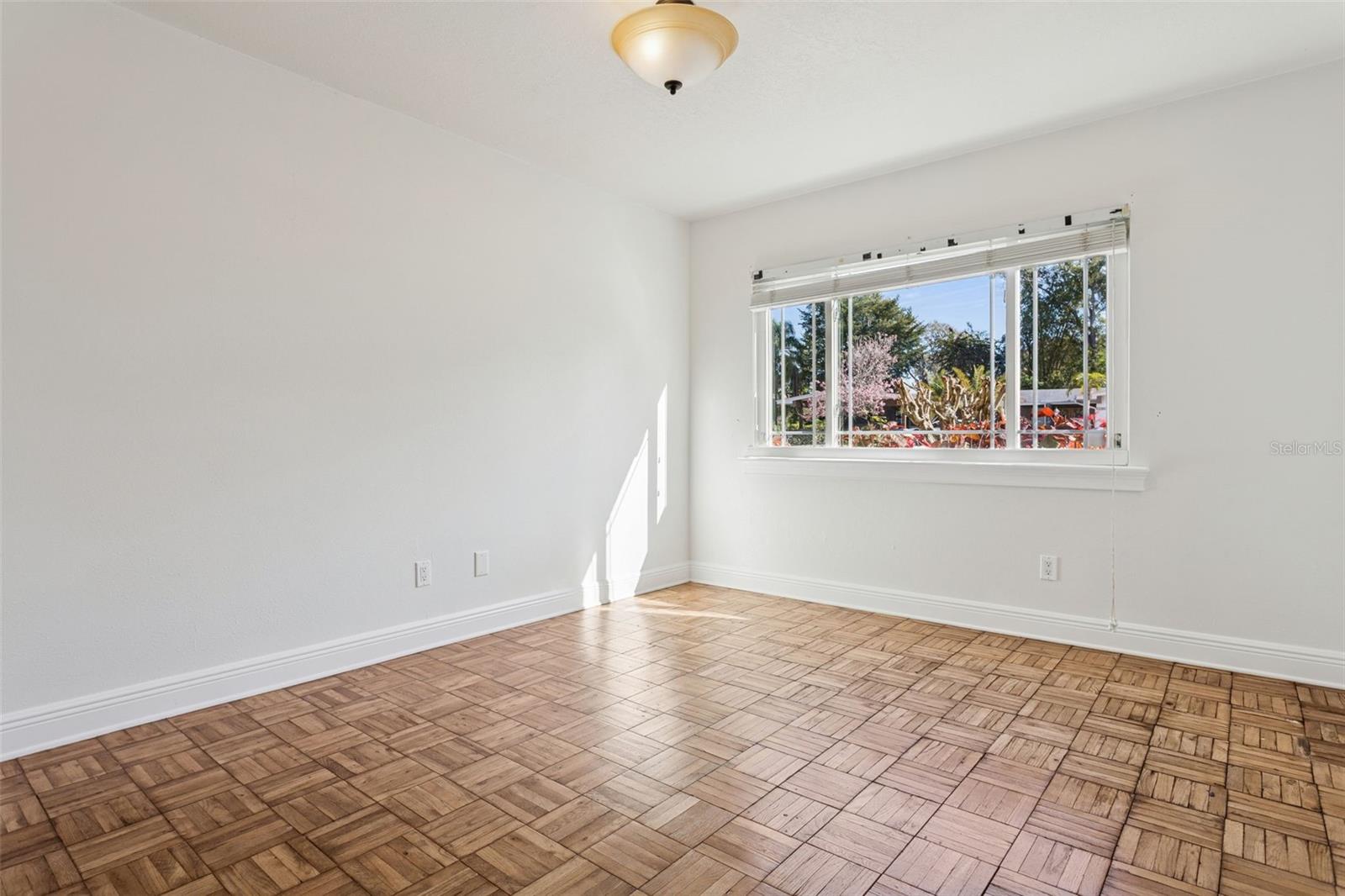 Image 39 of 100 For 11606 Lipsey Road