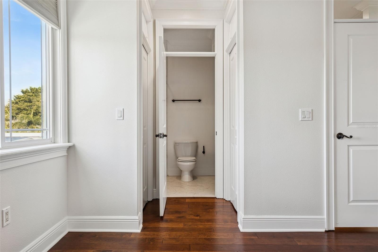 Image 61 of 100 For 11606 Lipsey Road