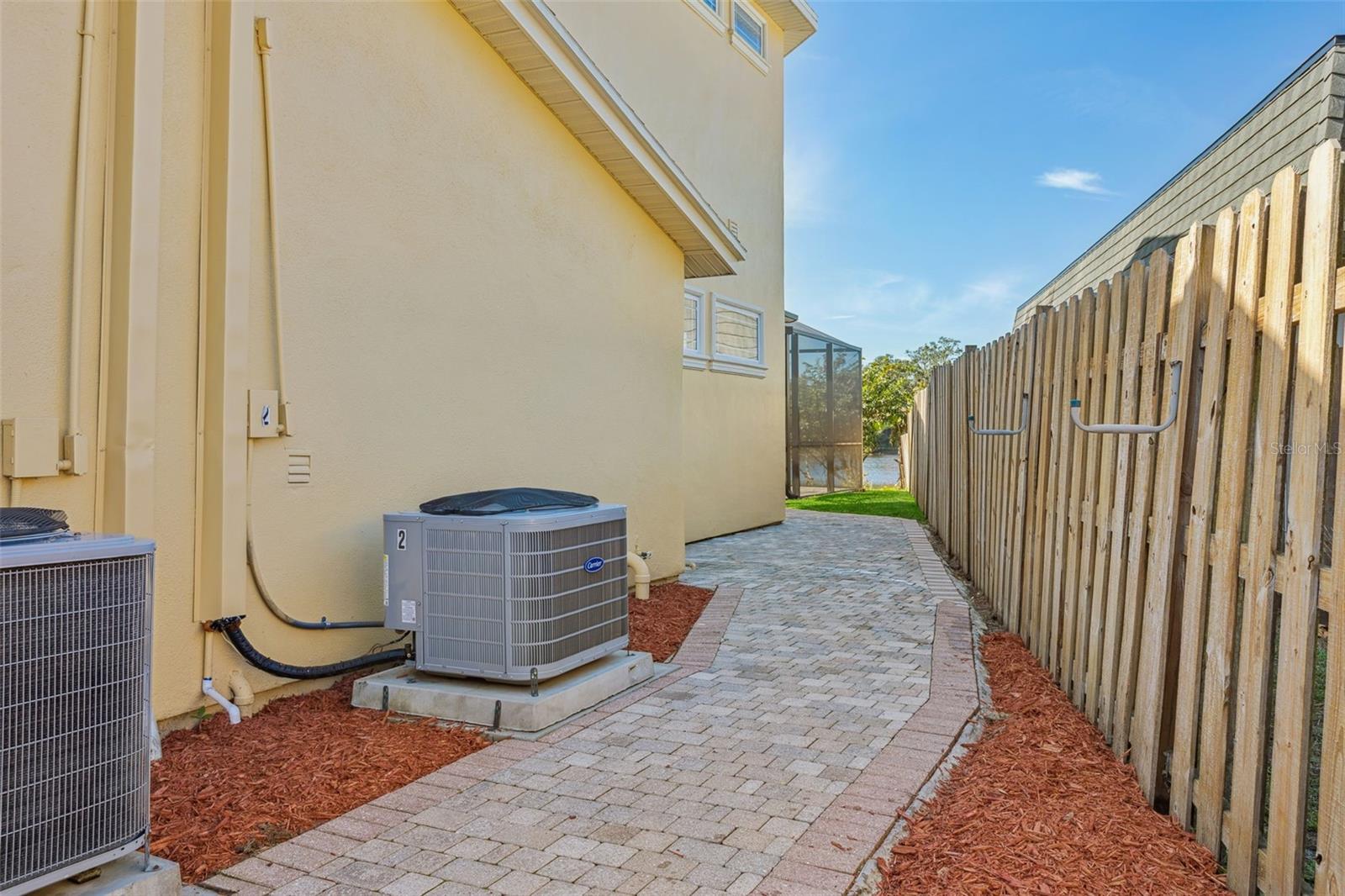 Image 72 of 100 For 11606 Lipsey Road