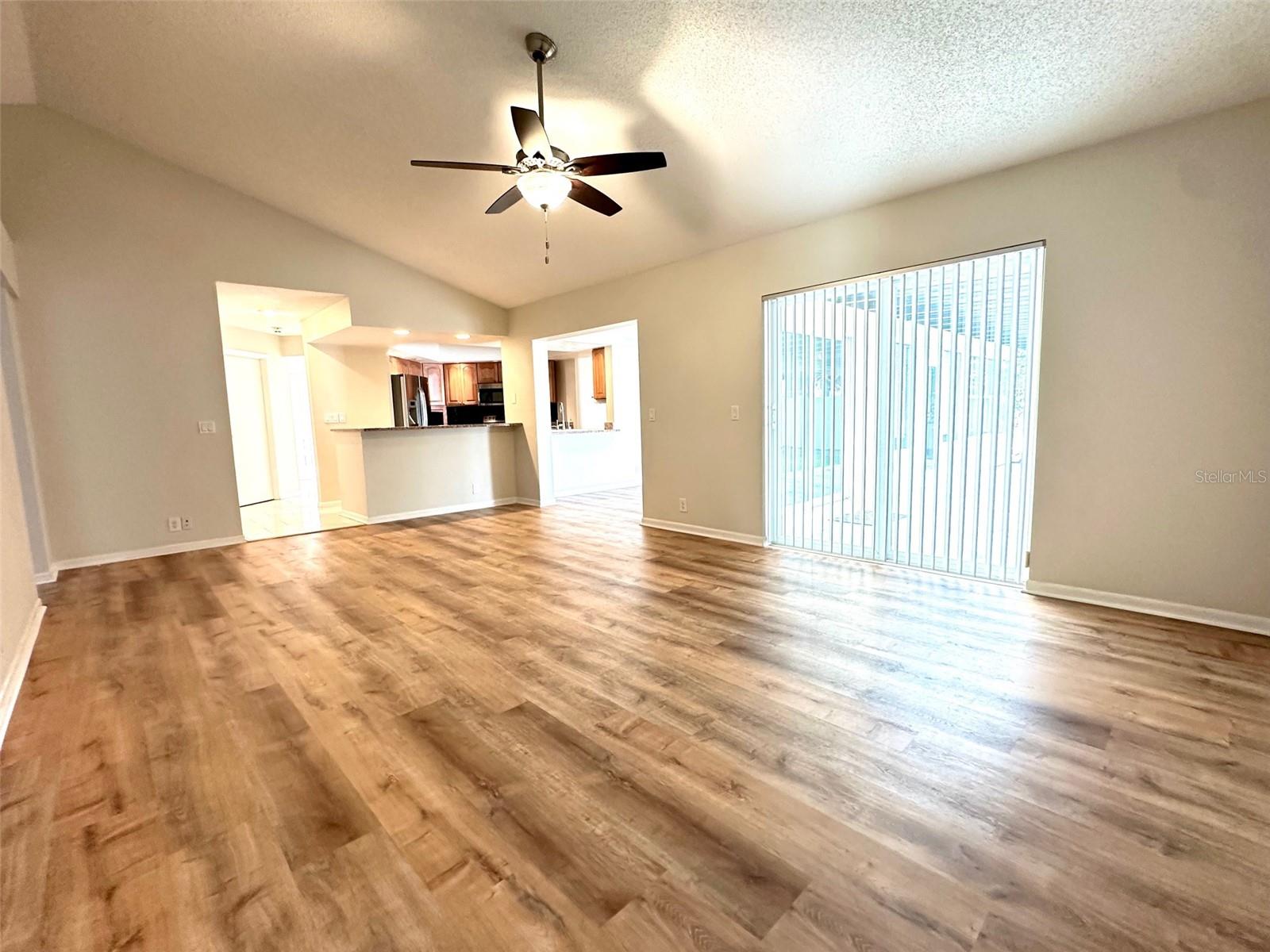 Image 18 of 38 For 1533 Cumberland Court W