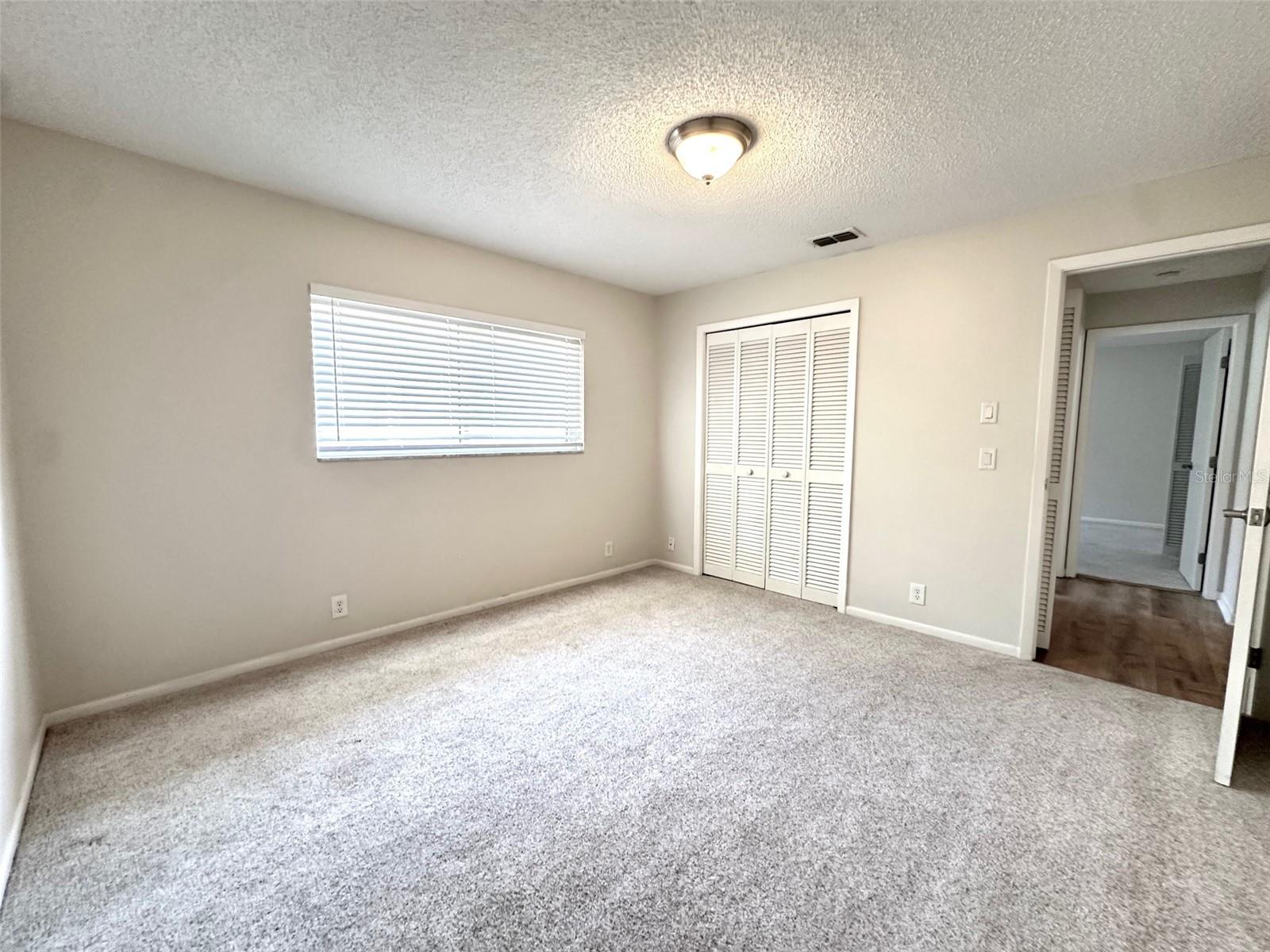 Image 27 of 38 For 1533 Cumberland Court W