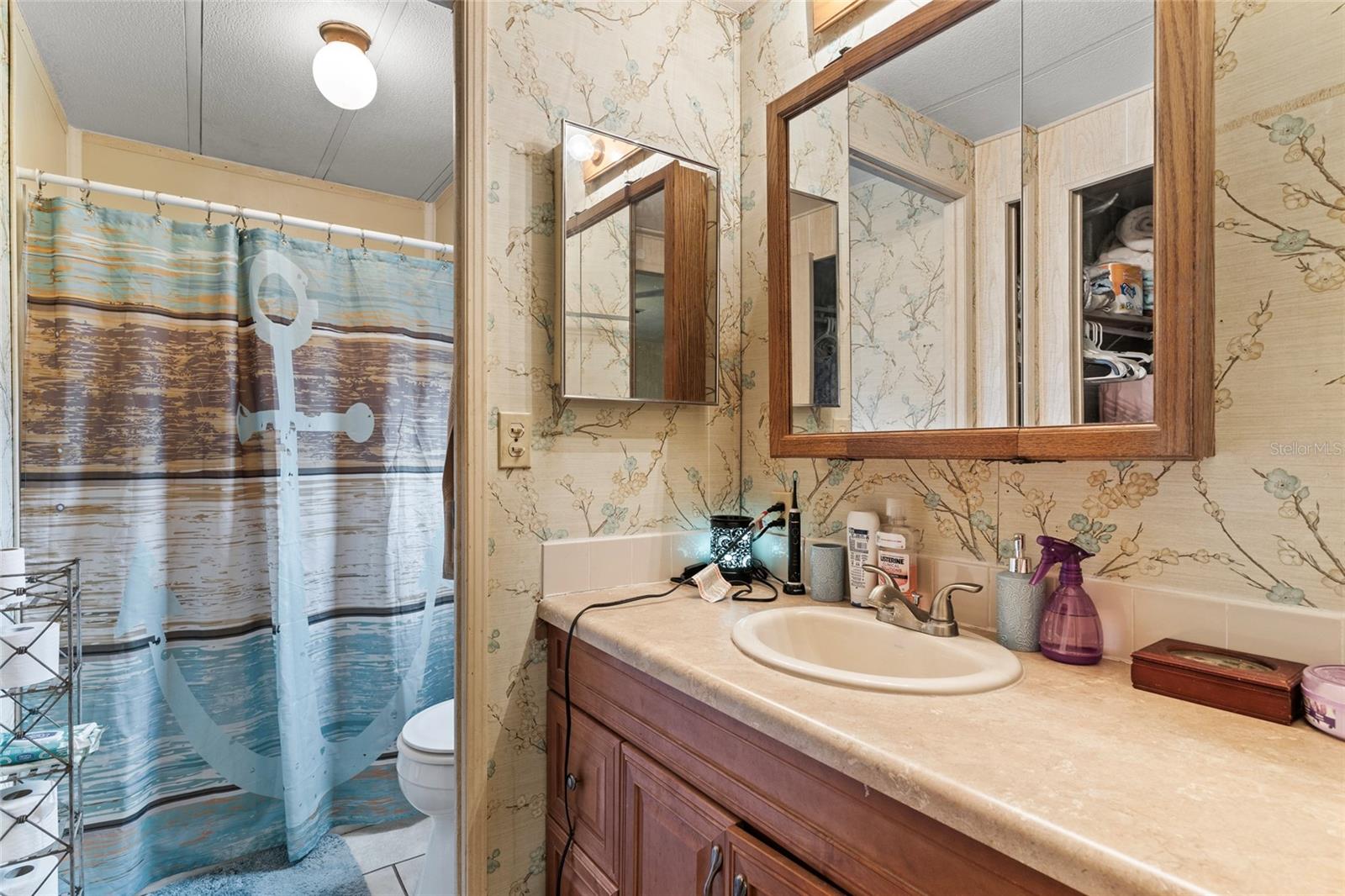 Image 18 of 26 For 13726 Litewood Drive