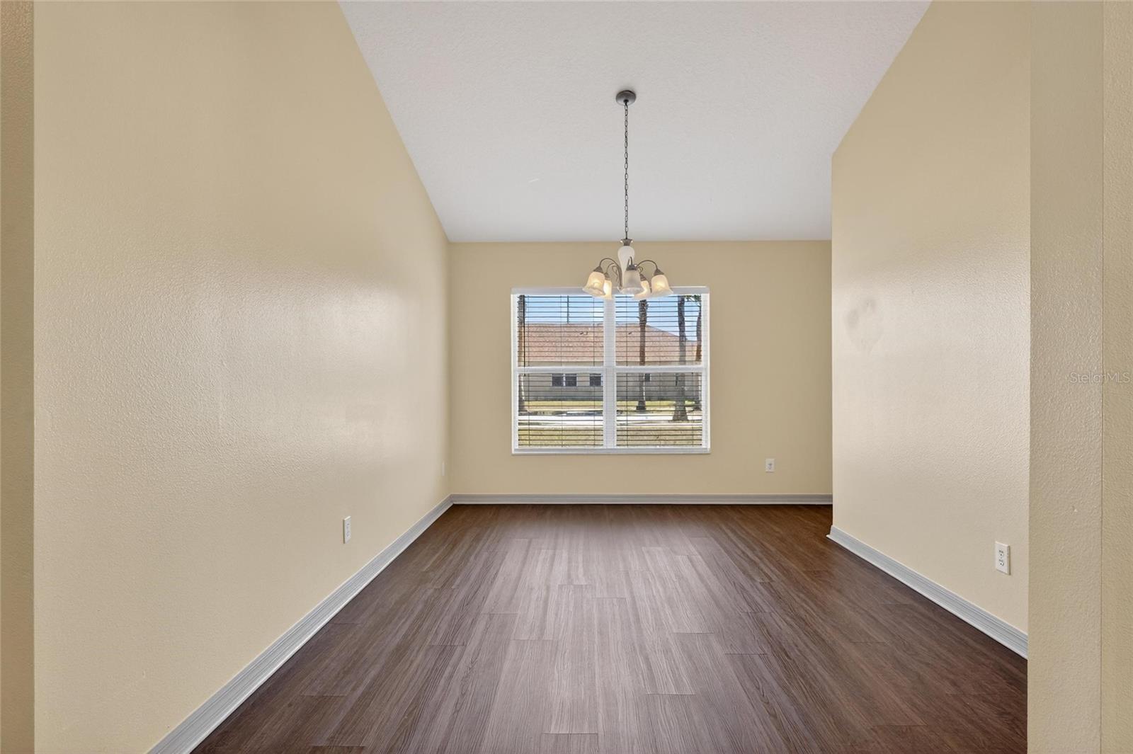 Image 13 of 93 For 813 Cristelle Jean Drive