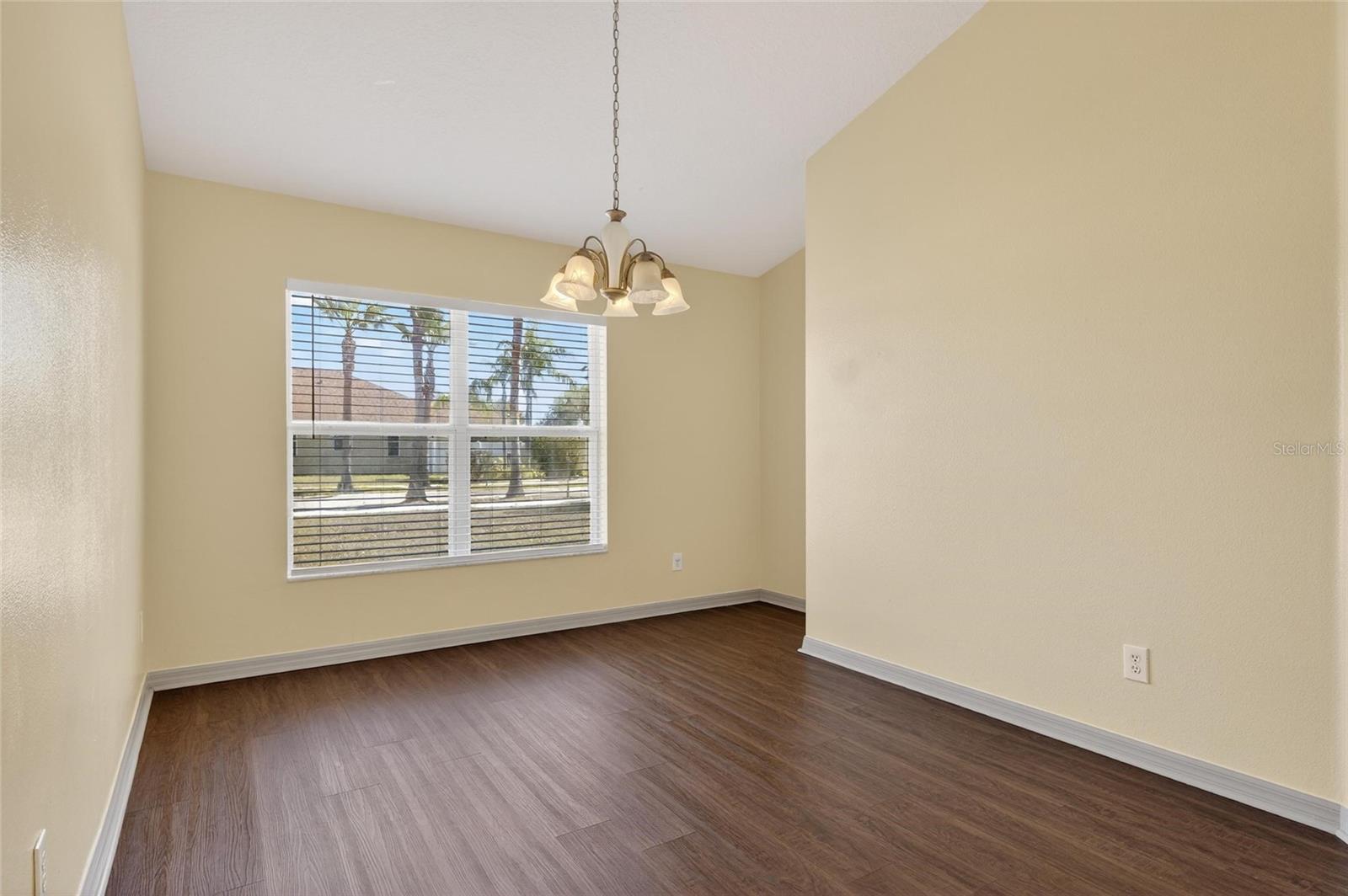 Image 14 of 93 For 813 Cristelle Jean Drive