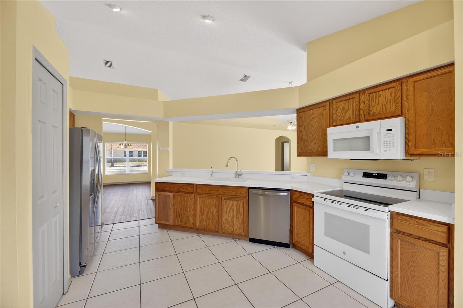 Image 19 of 93 For 813 Cristelle Jean Drive