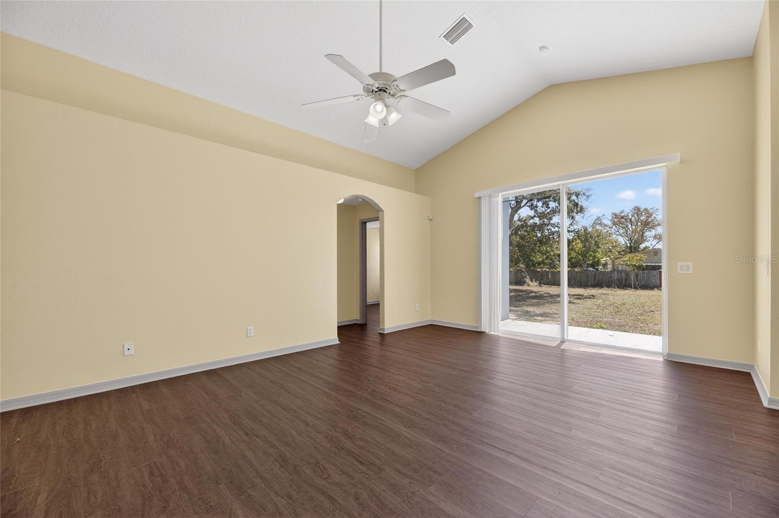 Image 26 of 93 For 813 Cristelle Jean Drive