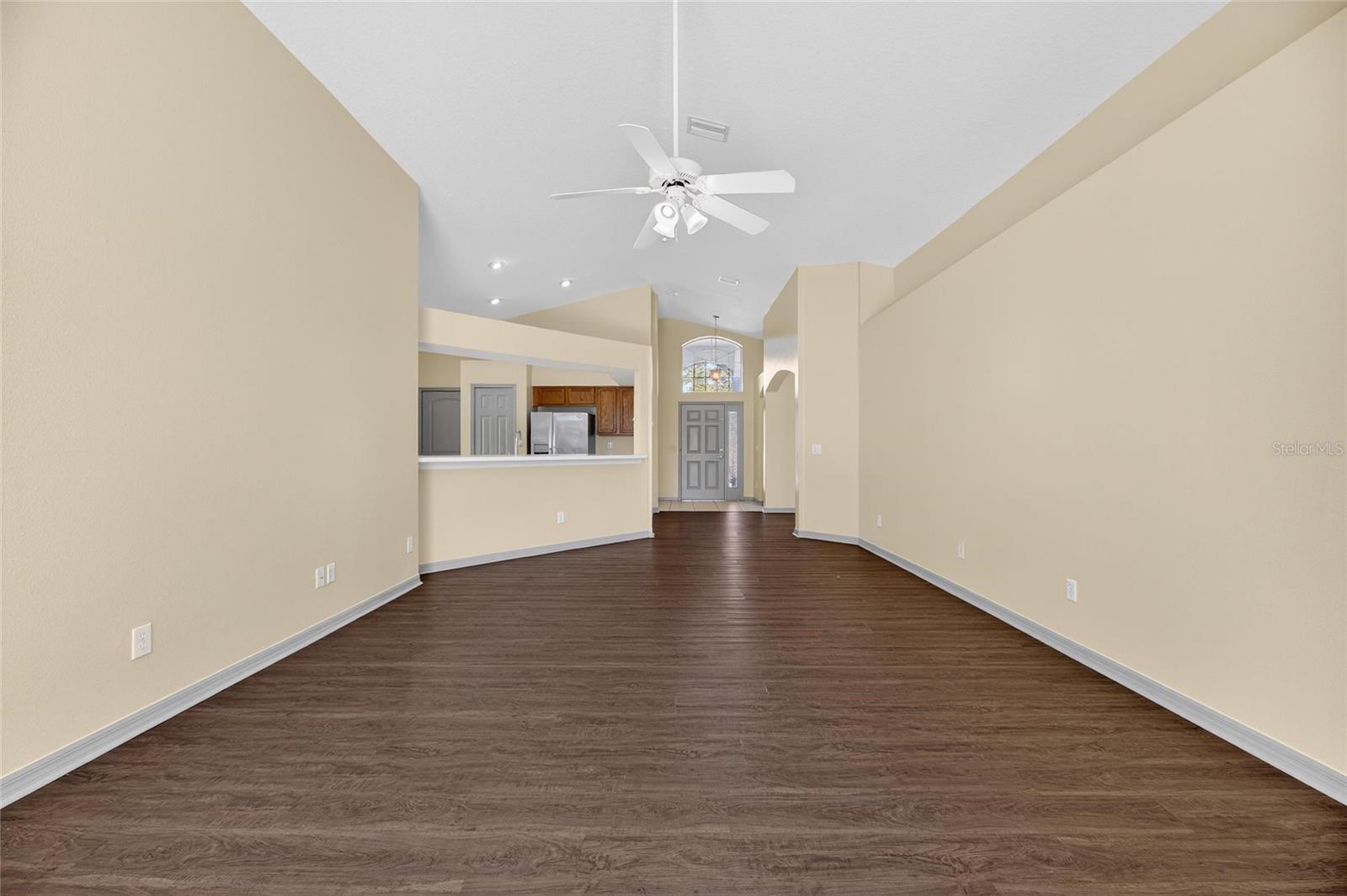 Image 28 of 93 For 813 Cristelle Jean Drive