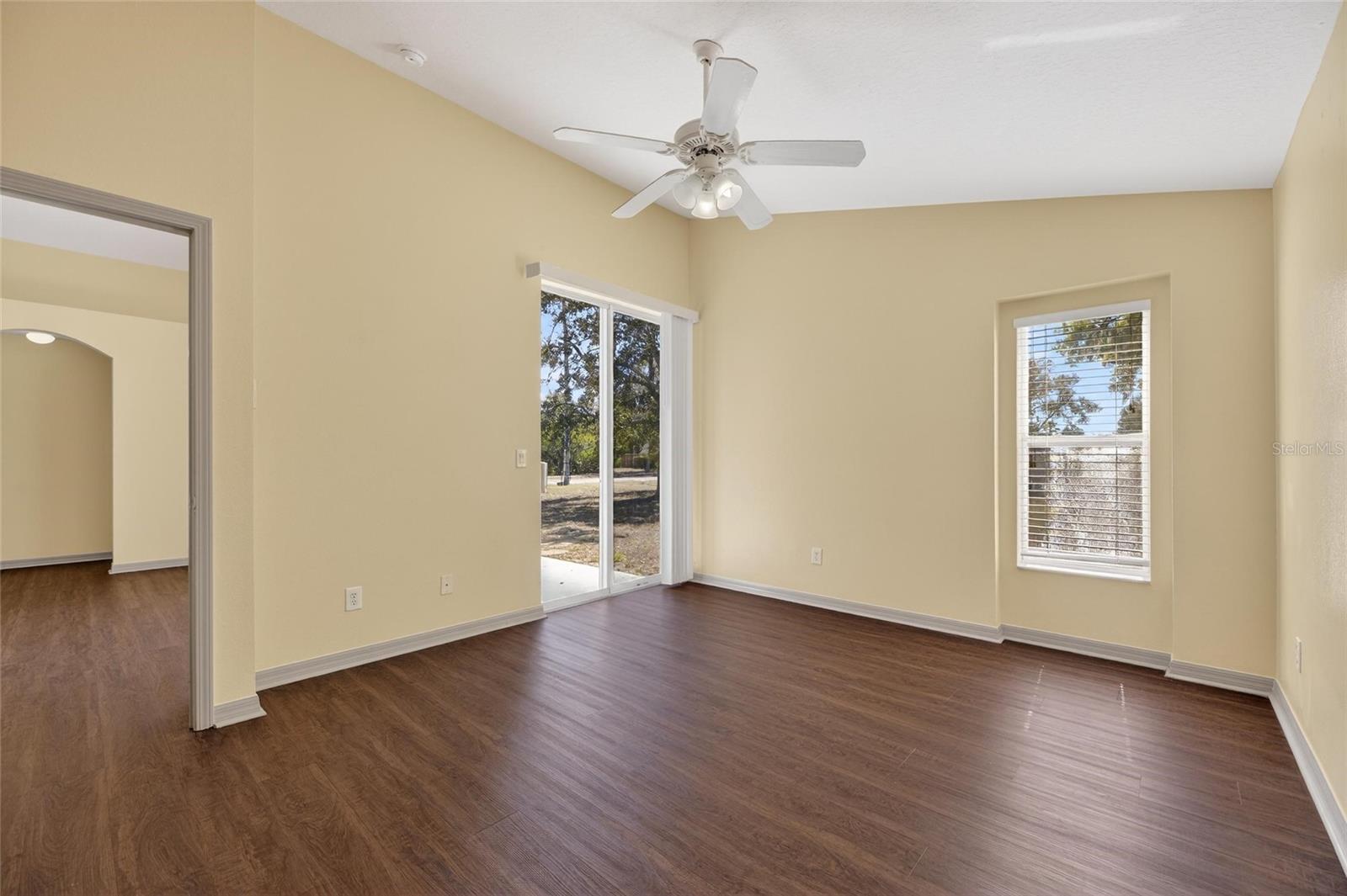 Image 40 of 93 For 813 Cristelle Jean Drive