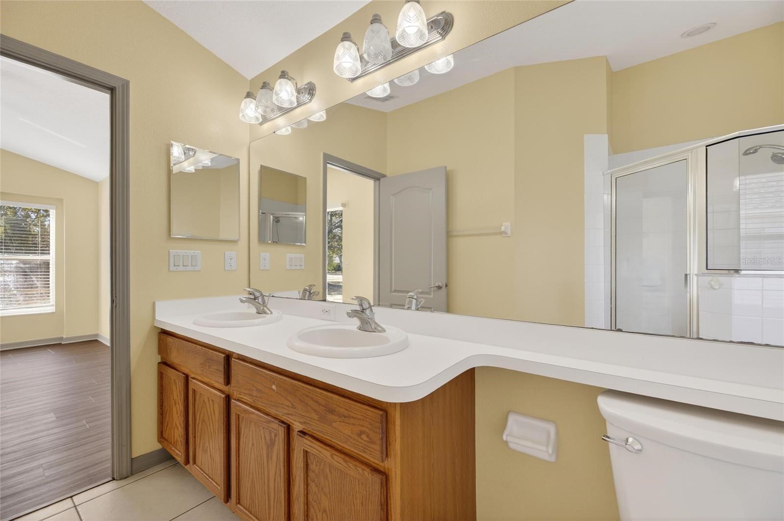 Image 46 of 93 For 813 Cristelle Jean Drive