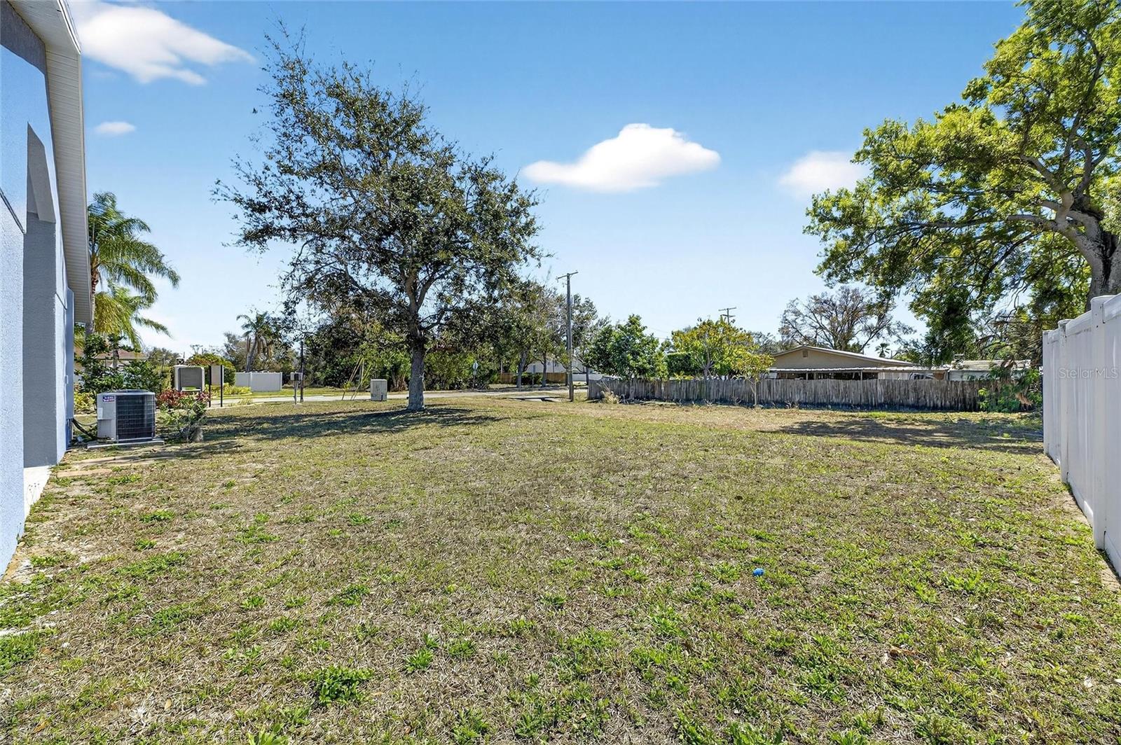 Image 55 of 93 For 813 Cristelle Jean Drive