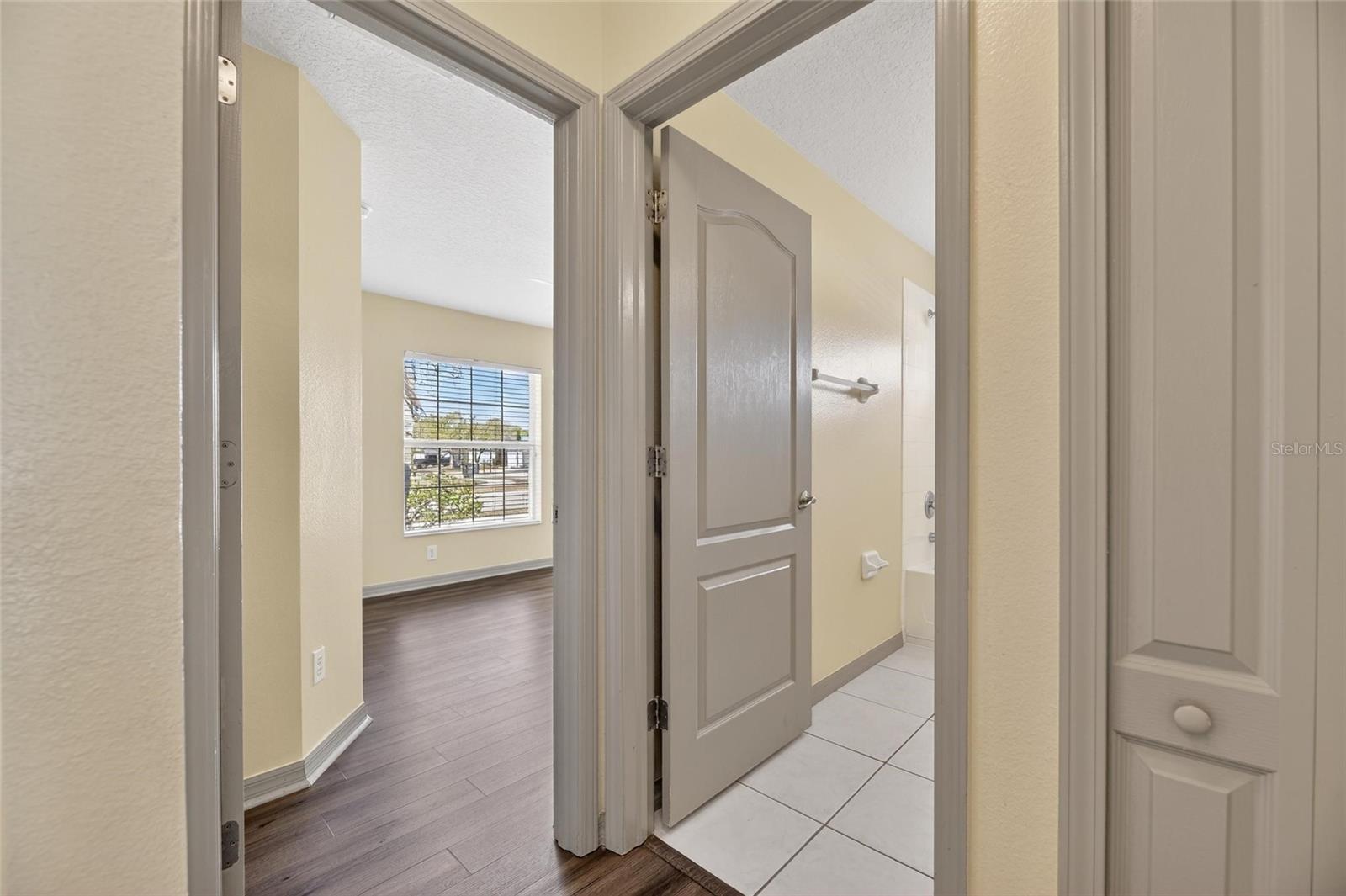 Image 6 of 93 For 813 Cristelle Jean Drive