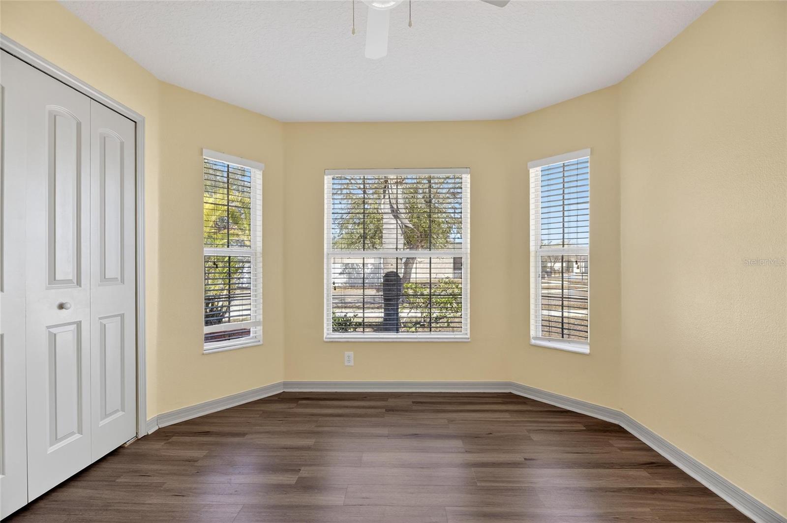 Image 9 of 93 For 813 Cristelle Jean Drive