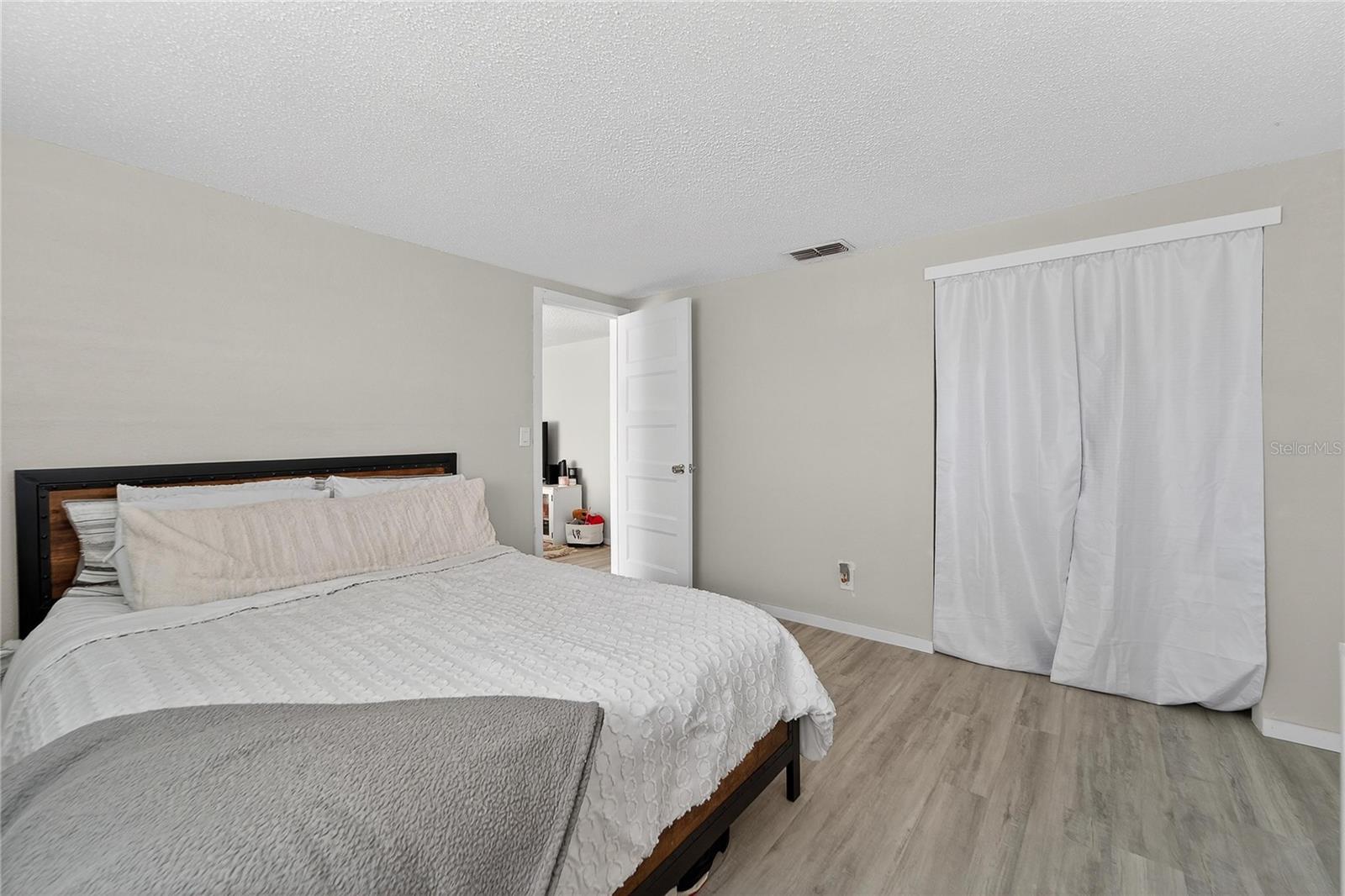 Image 14 of 54 For 8517 Horizon Lane