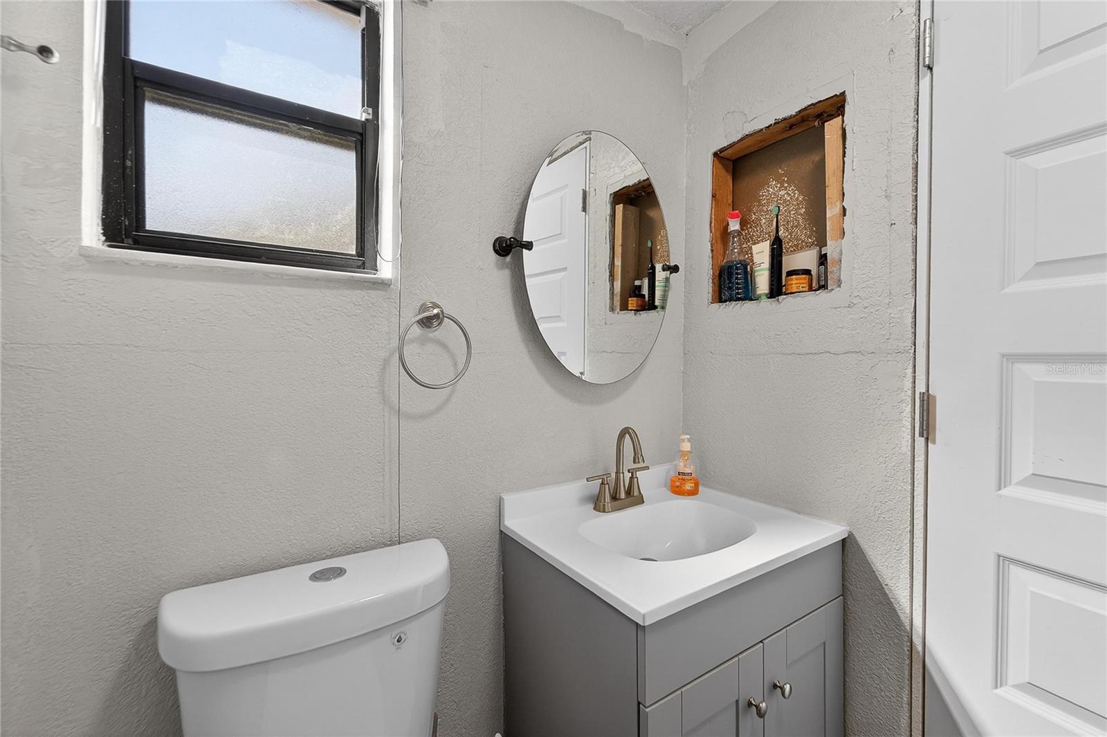 Image 20 of 54 For 8517 Horizon Lane