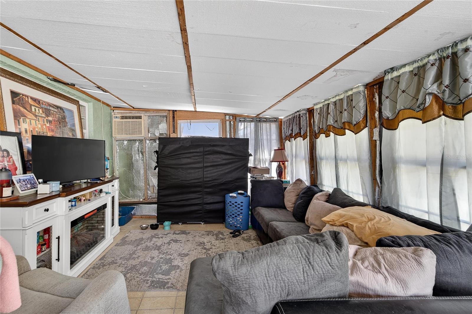 Image 22 of 54 For 8517 Horizon Lane