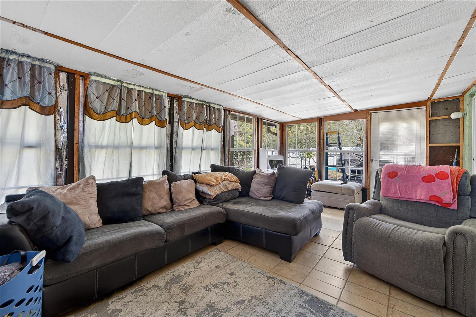 Image 23 of 54 For 8517 Horizon Lane