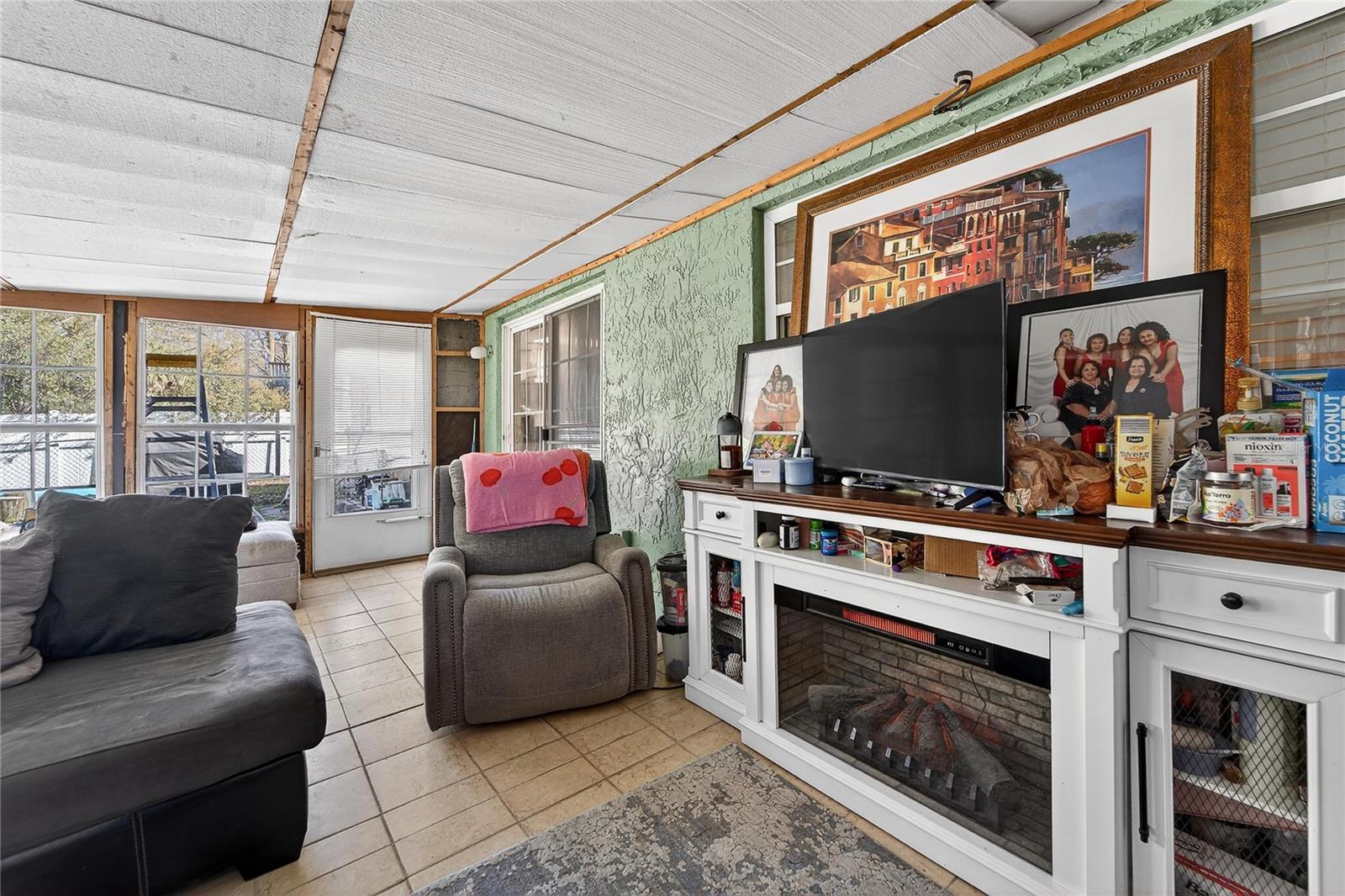 Image 24 of 54 For 8517 Horizon Lane