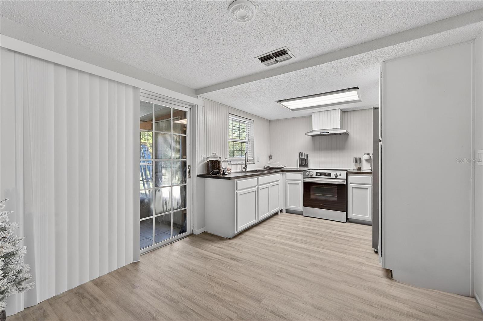 Image 27 of 54 For 8517 Horizon Lane