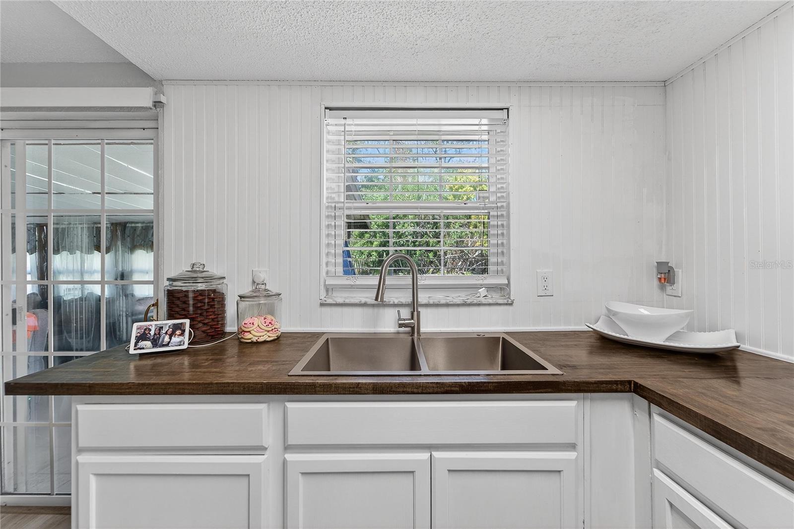 Image 32 of 54 For 8517 Horizon Lane