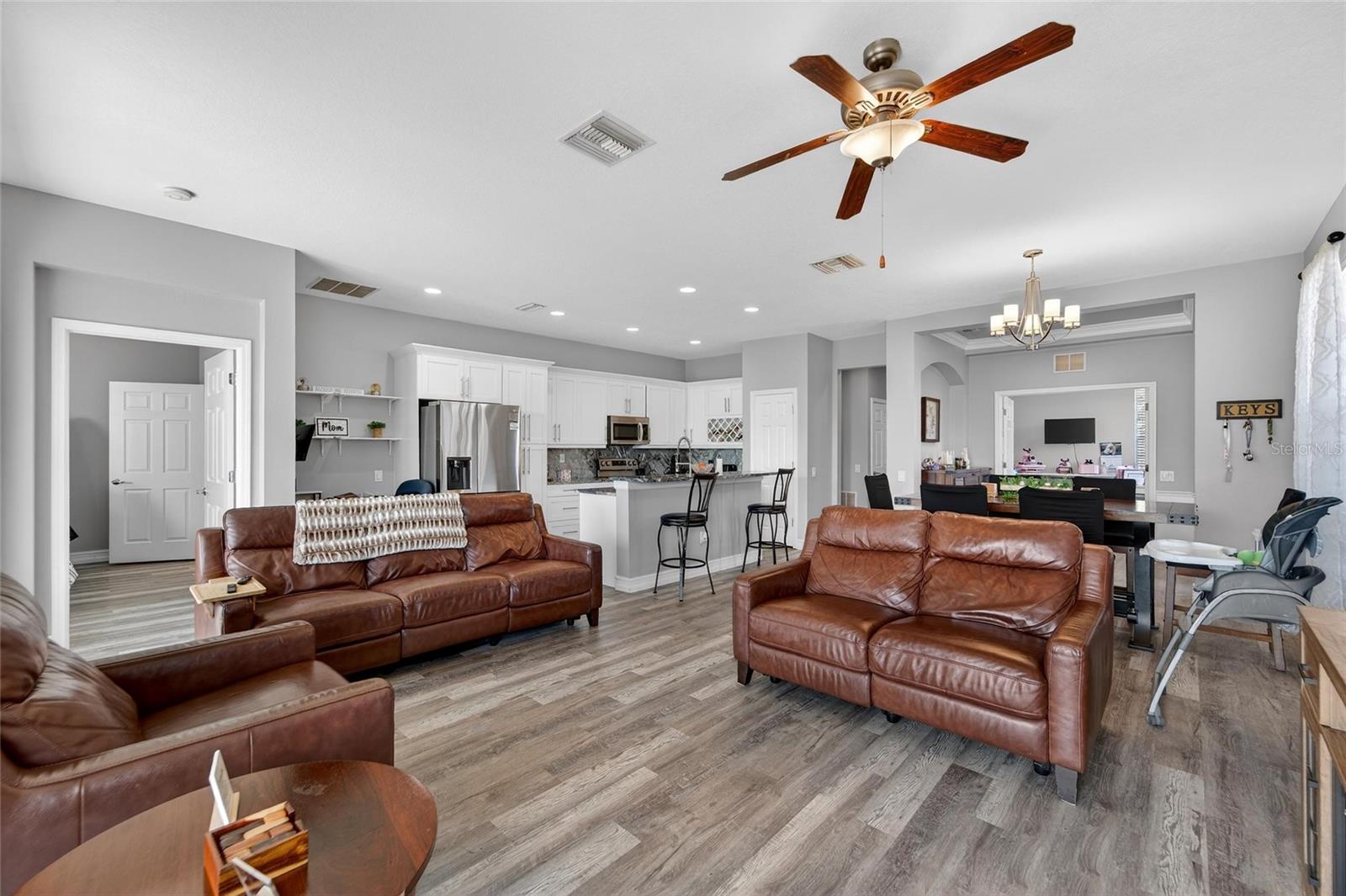 Image 13 of 81 For 13701 Crest Lake Drive