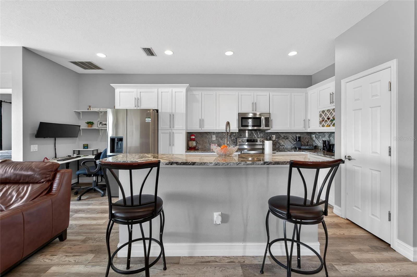 Image 14 of 81 For 13701 Crest Lake Drive