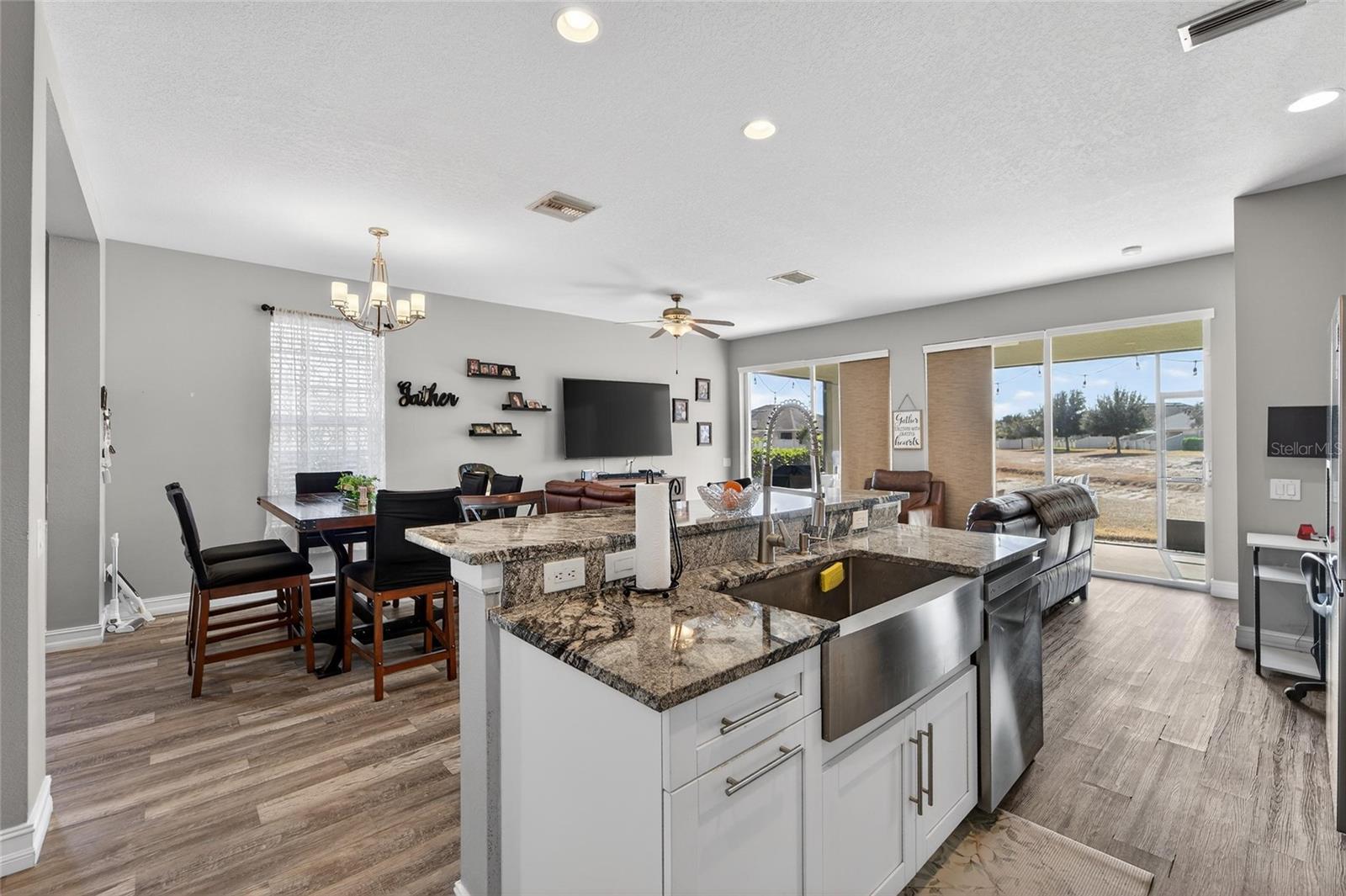 Image 17 of 81 For 13701 Crest Lake Drive