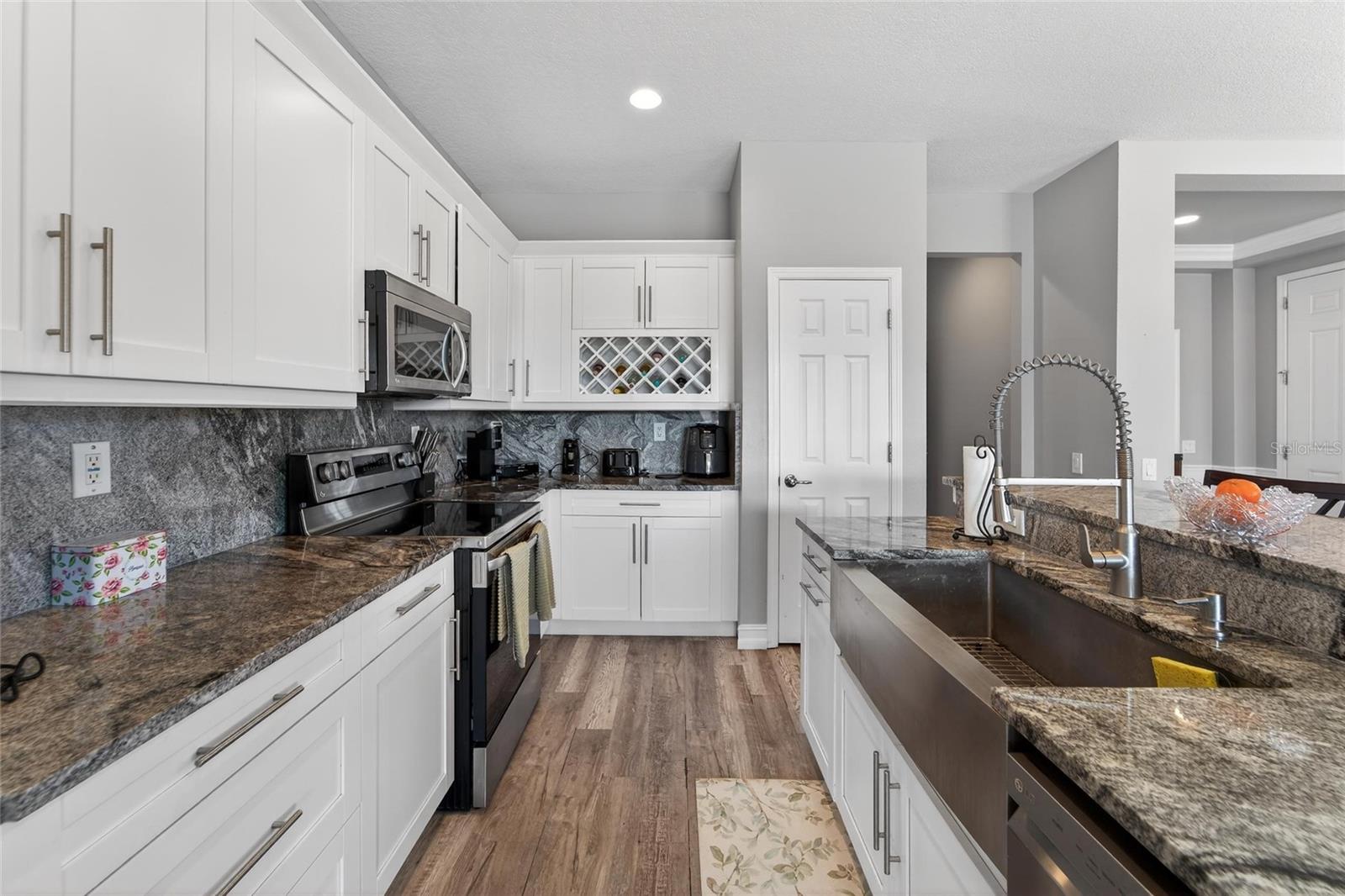 Image 18 of 81 For 13701 Crest Lake Drive