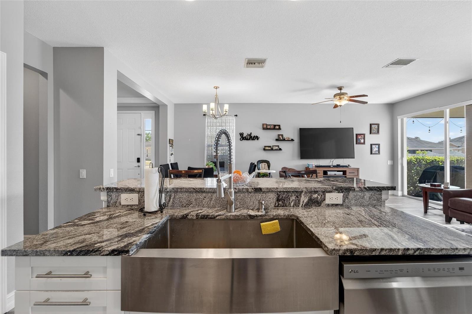 Image 19 of 81 For 13701 Crest Lake Drive