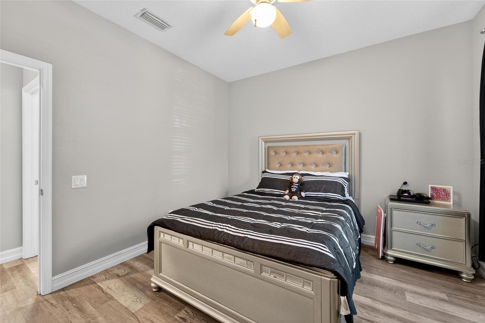 Image 29 of 81 For 13701 Crest Lake Drive