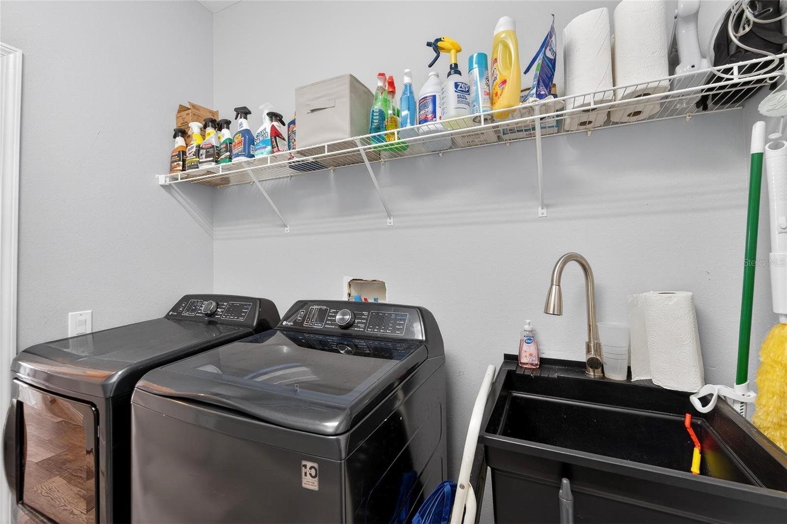 Image 33 of 81 For 13701 Crest Lake Drive