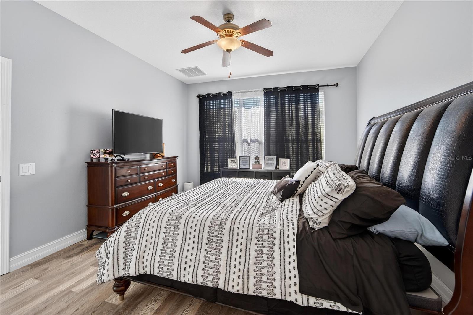 Image 35 of 81 For 13701 Crest Lake Drive