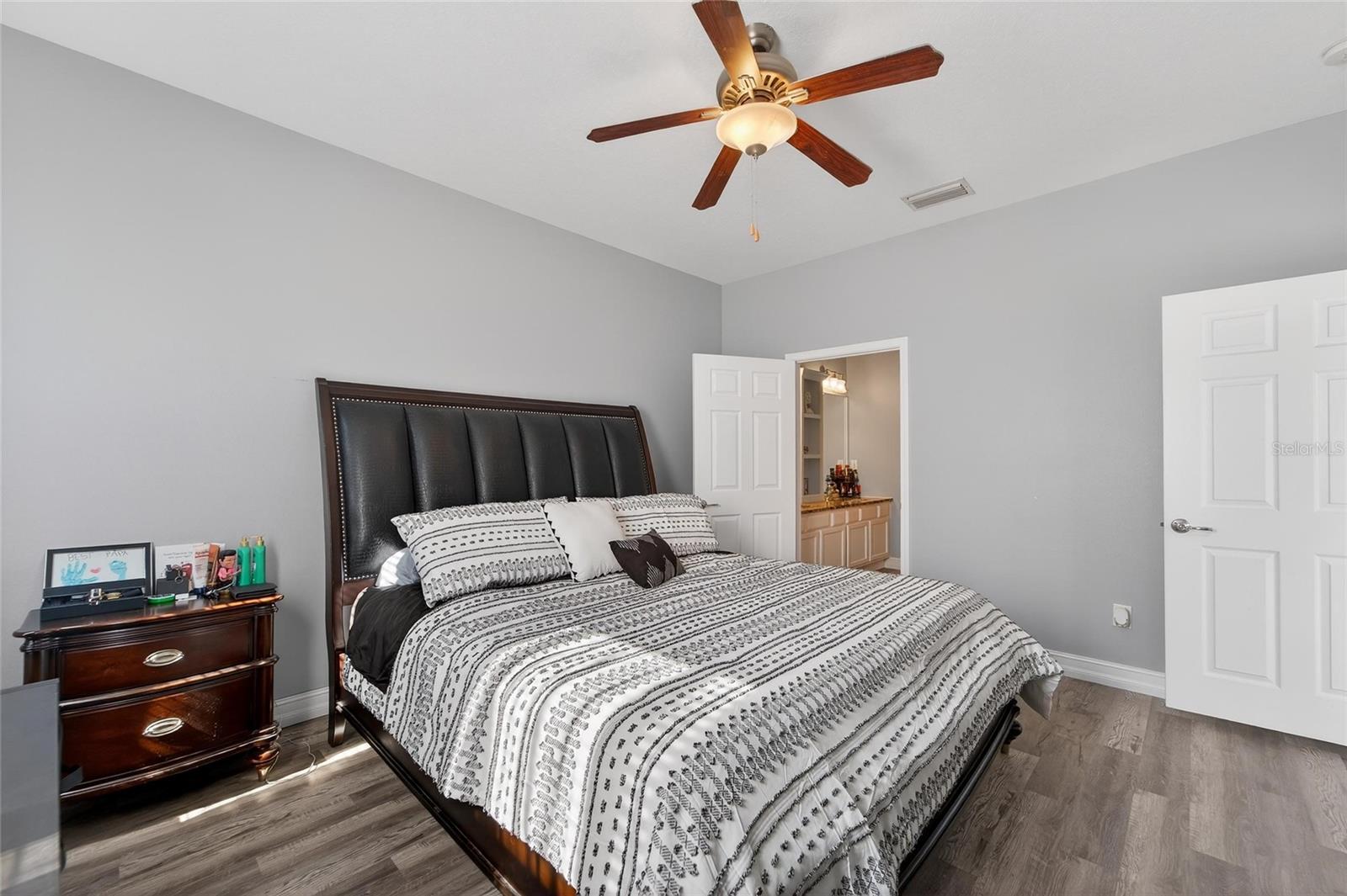 Image 36 of 81 For 13701 Crest Lake Drive