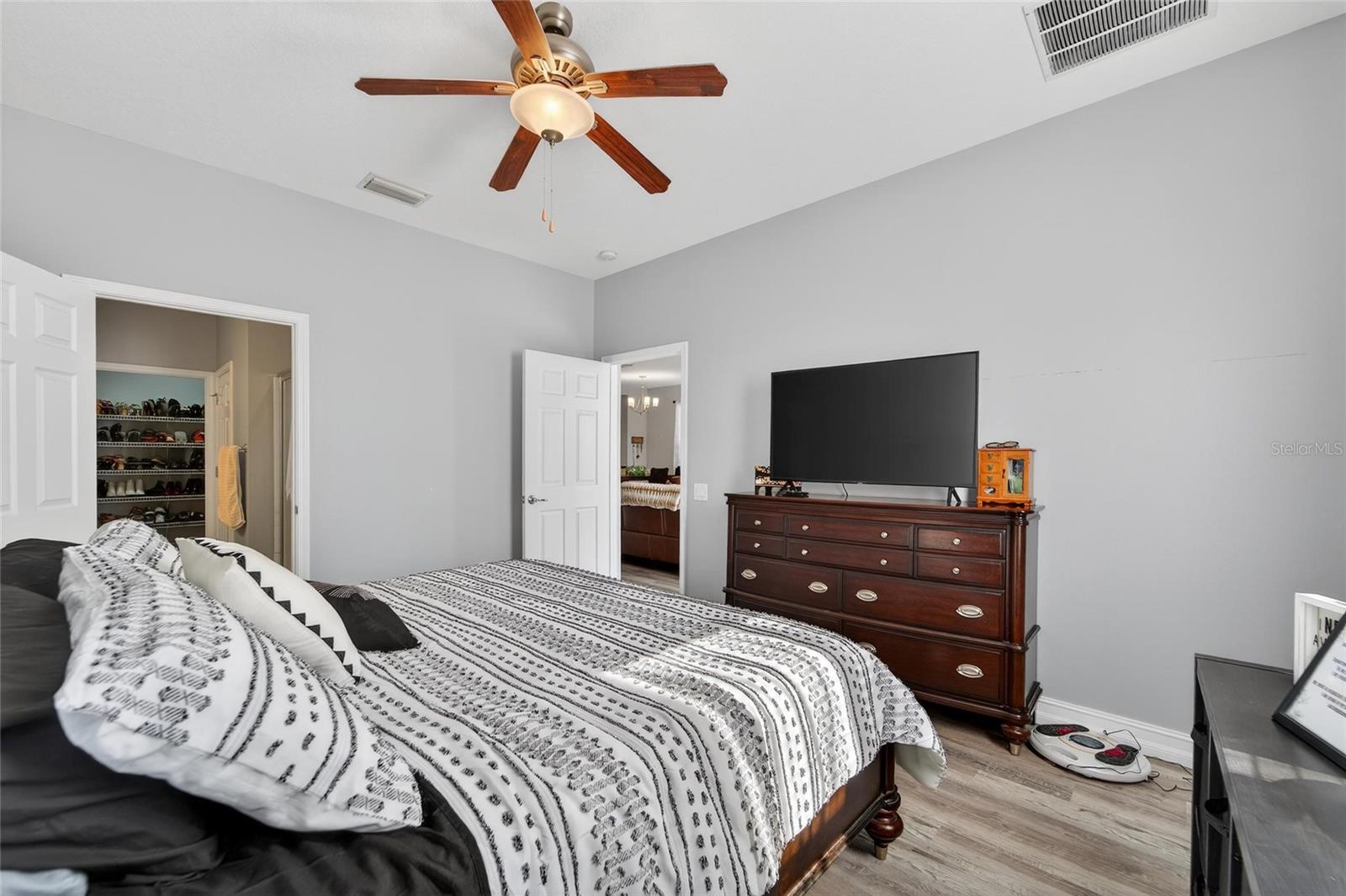 Image 37 of 81 For 13701 Crest Lake Drive