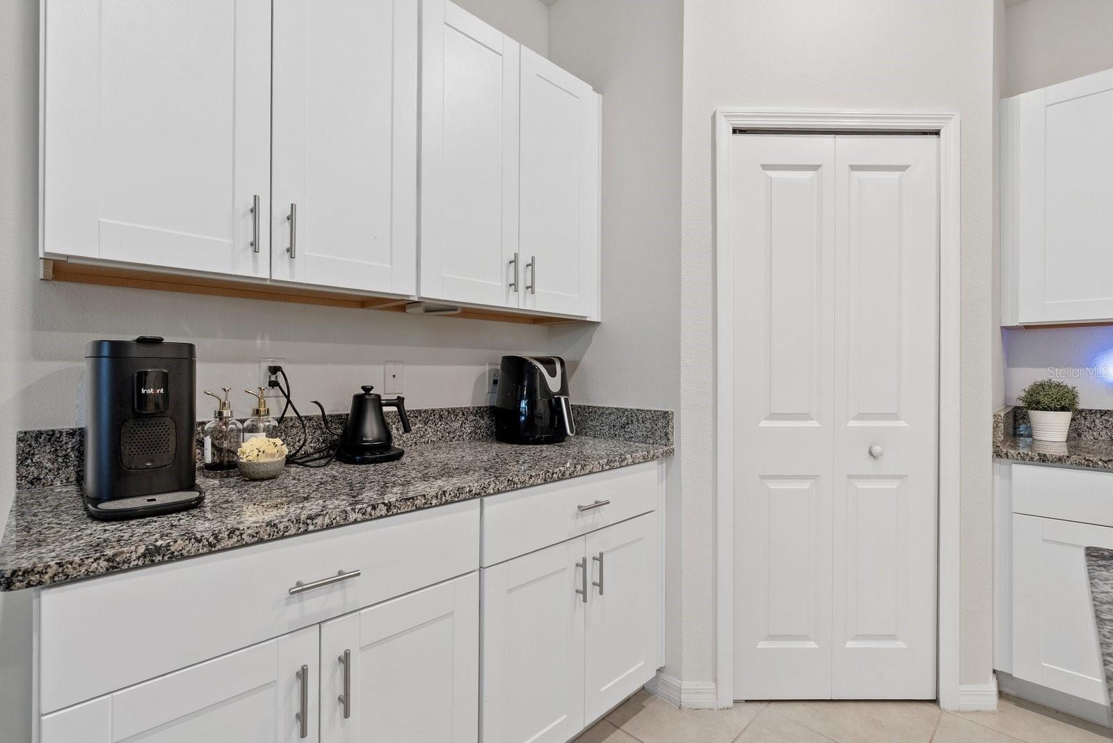 Image 15 of 43 For 809 Tennyson Mill Circle