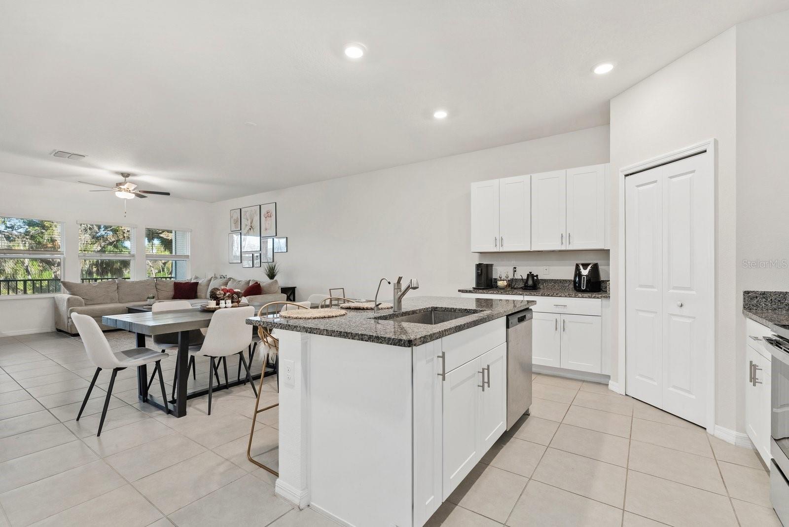 Image 18 of 43 For 809 Tennyson Mill Circle